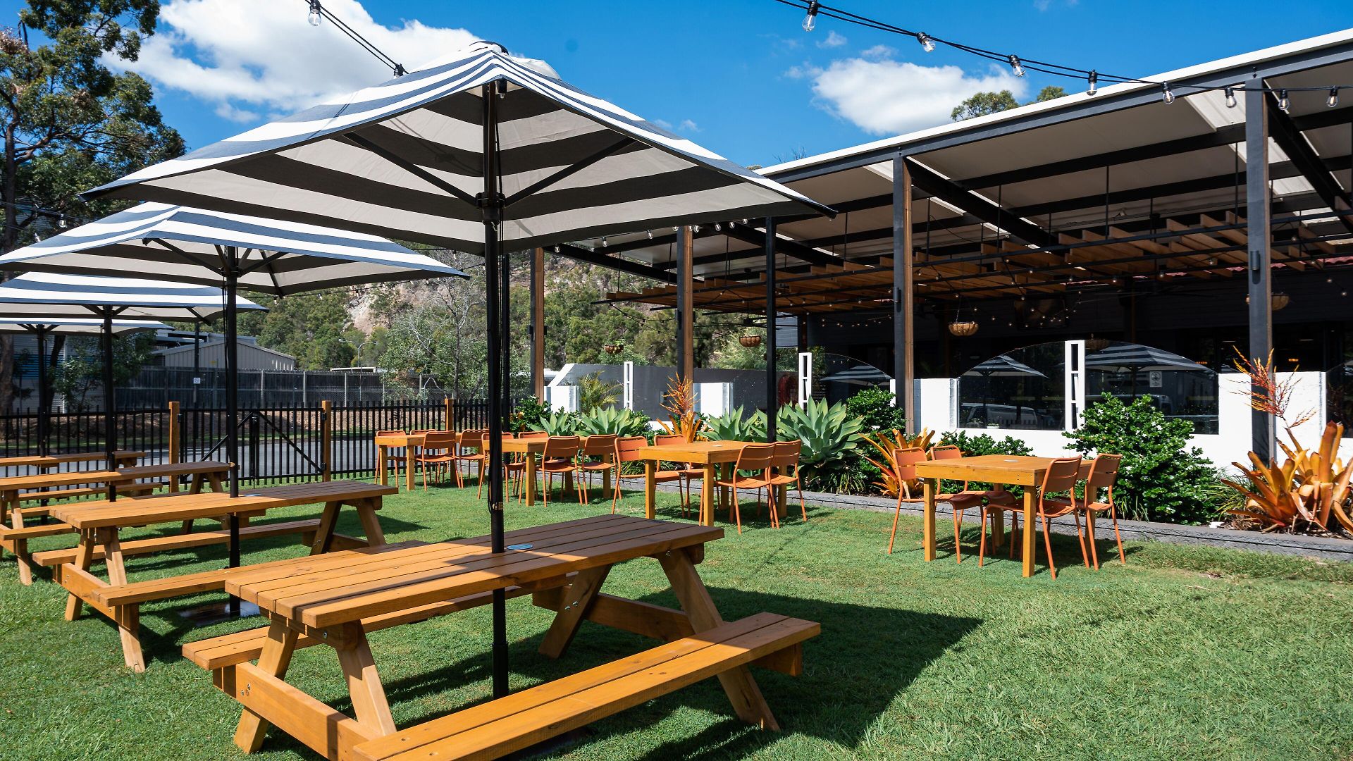Salisbury 3* Brisbane