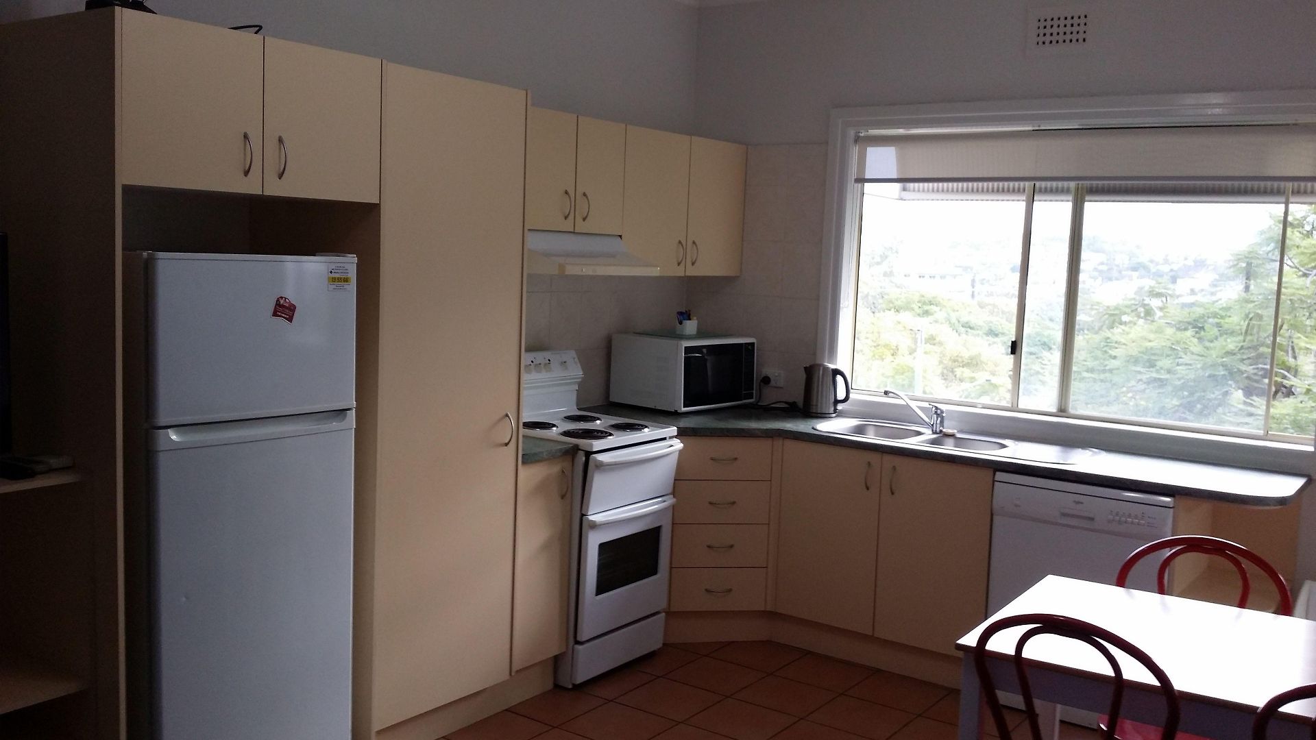 Hampton Court Aparthotel 4*