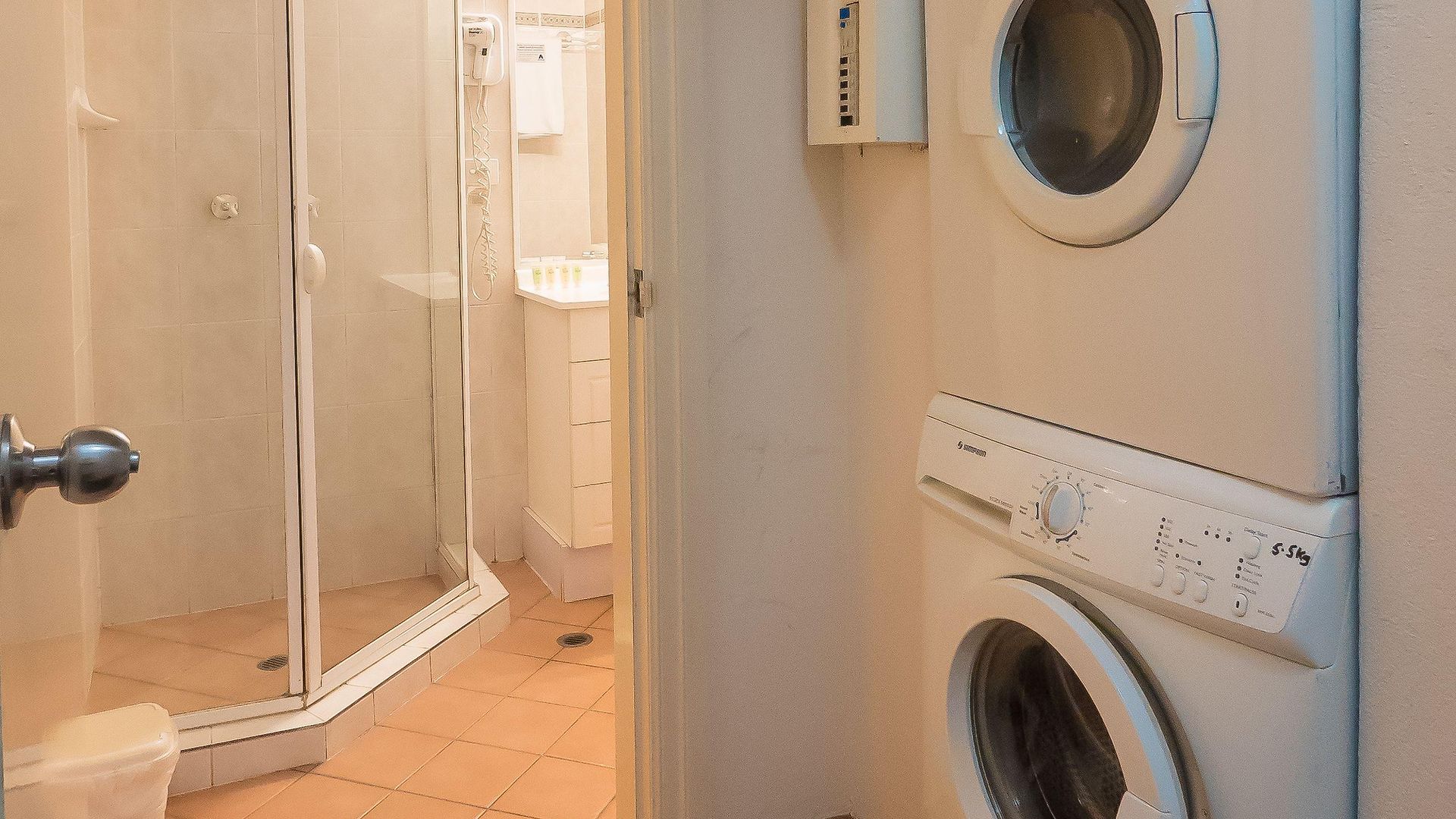 Aparthotel Hampton Court 4*