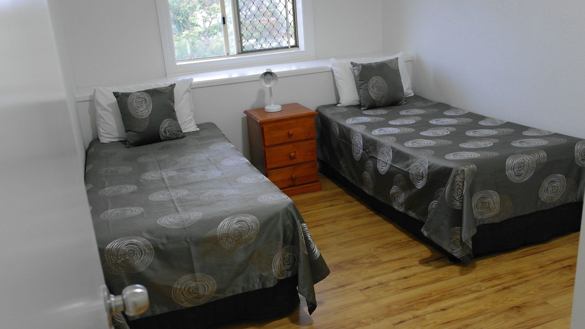 Hampton Court Aparthotel 4*