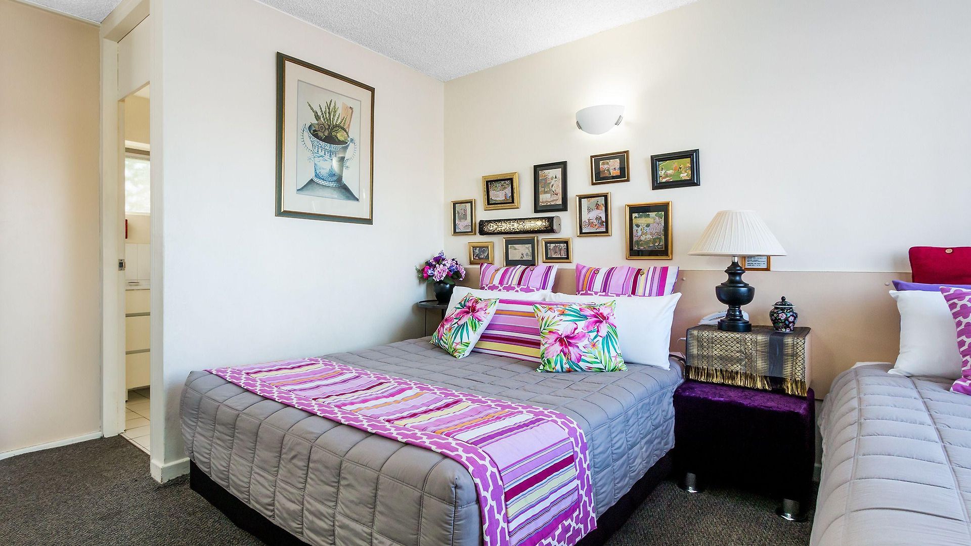 Airport Riverview Motel