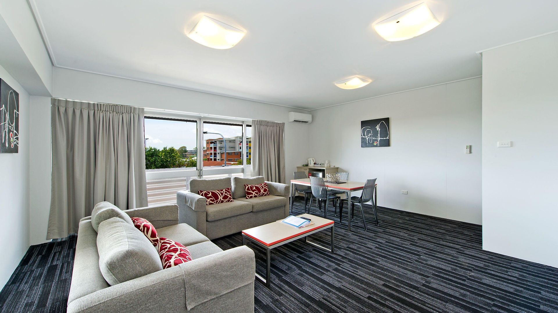 Hotel Nightcap At Of Wales Brisbane