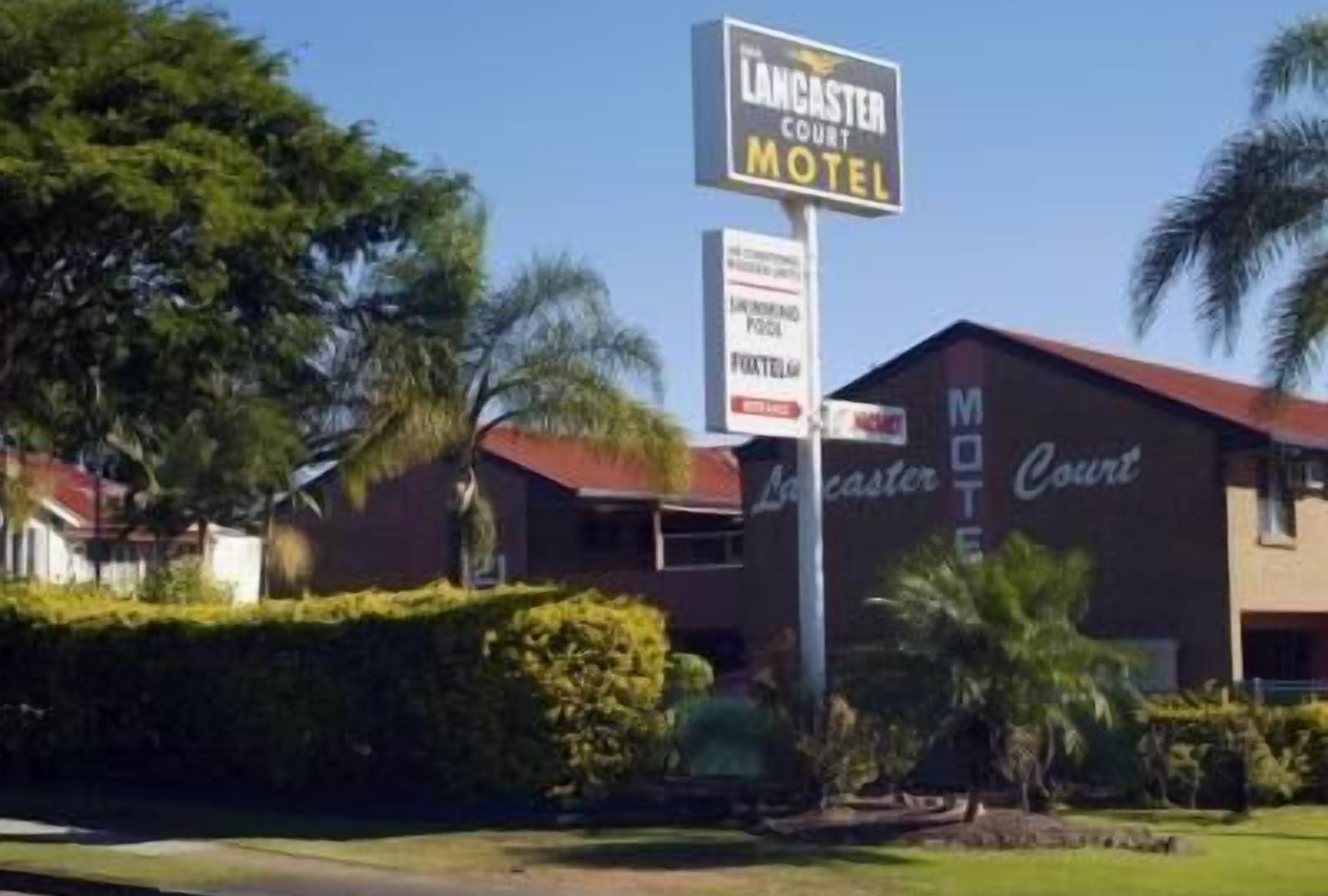 Lancaster Court 4*