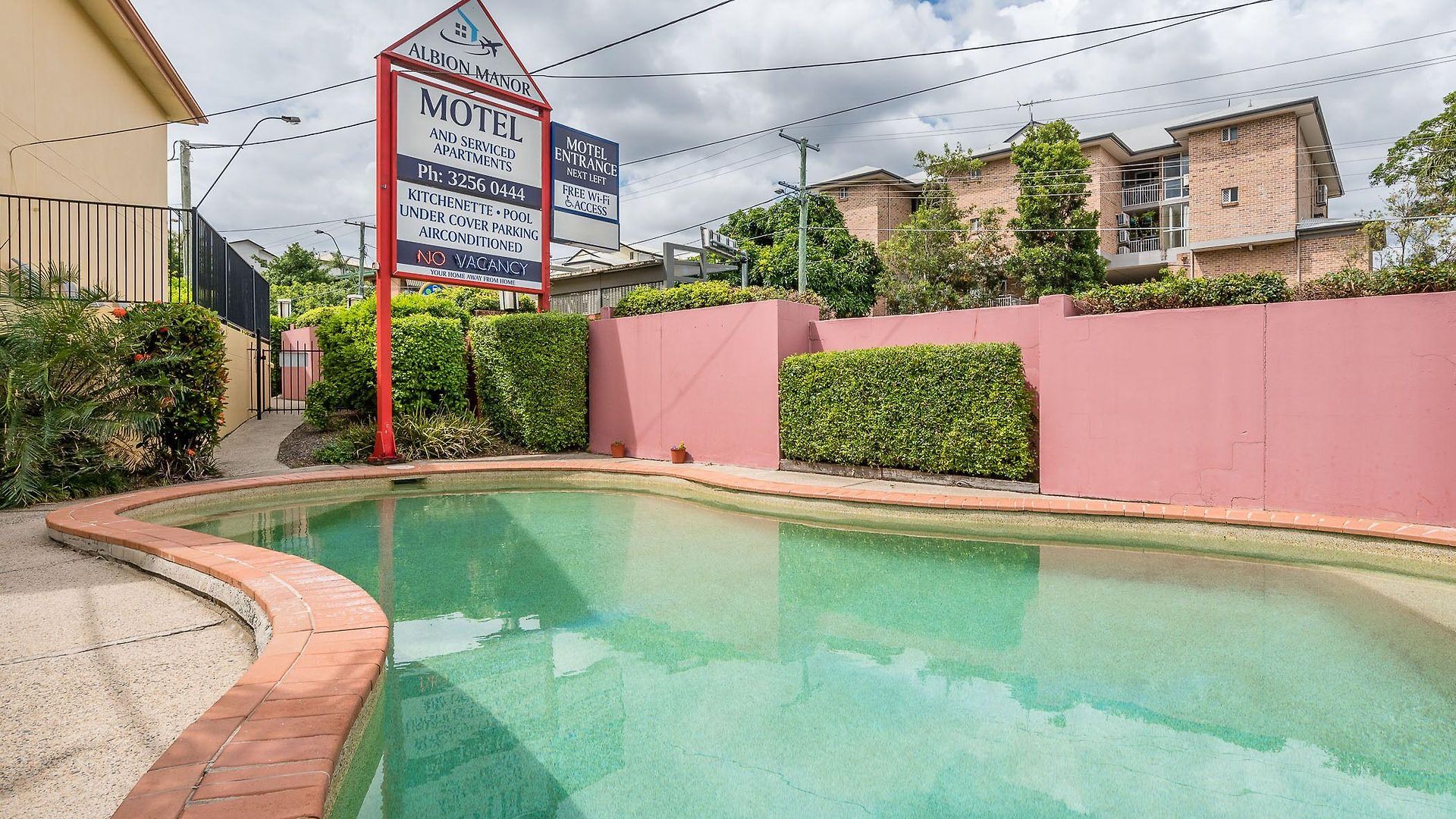 Motel Albion Manor 4*
