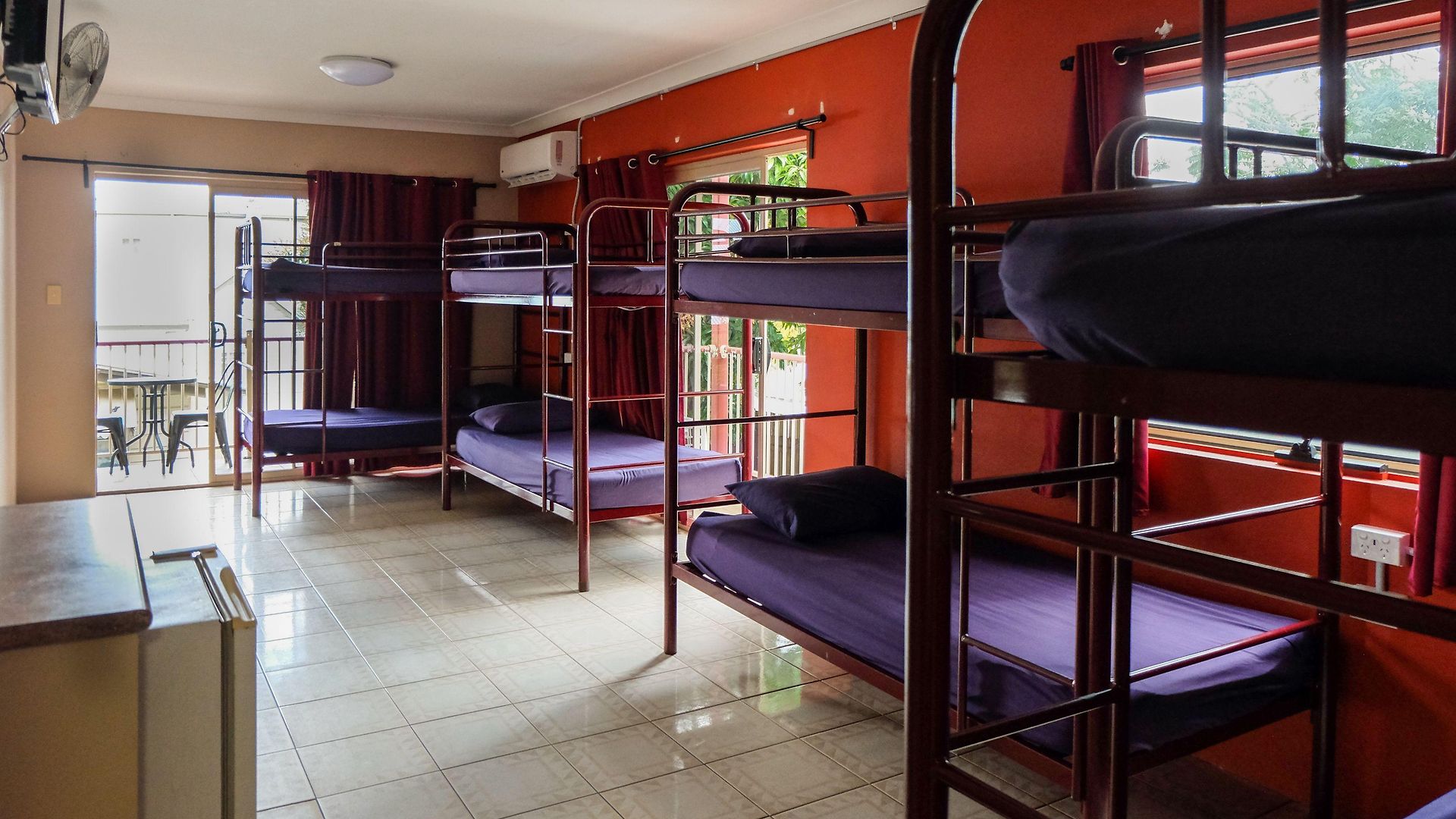 Hotel Brisbane Backpackers Resort - Hostel