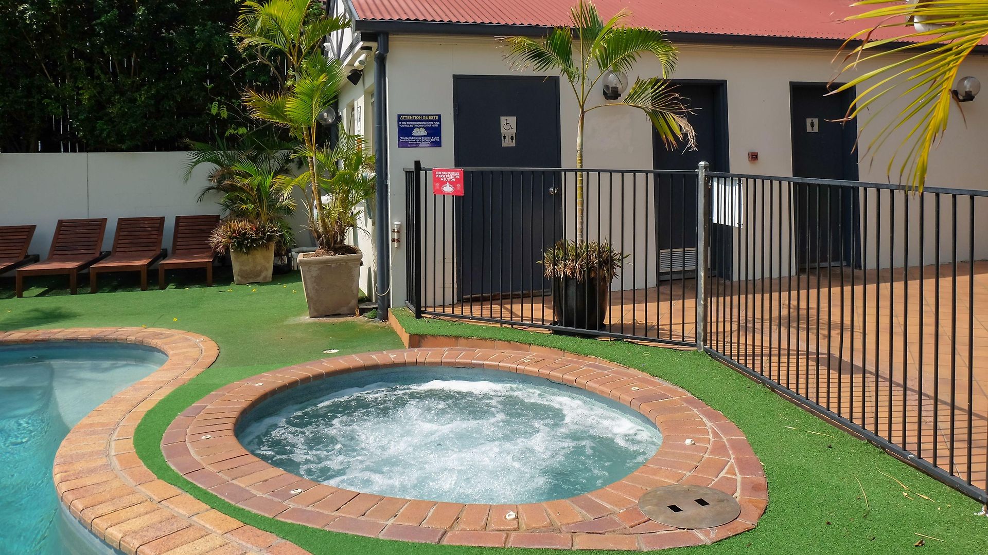 Hotel Brisbane Backpackers Resort - Hostel