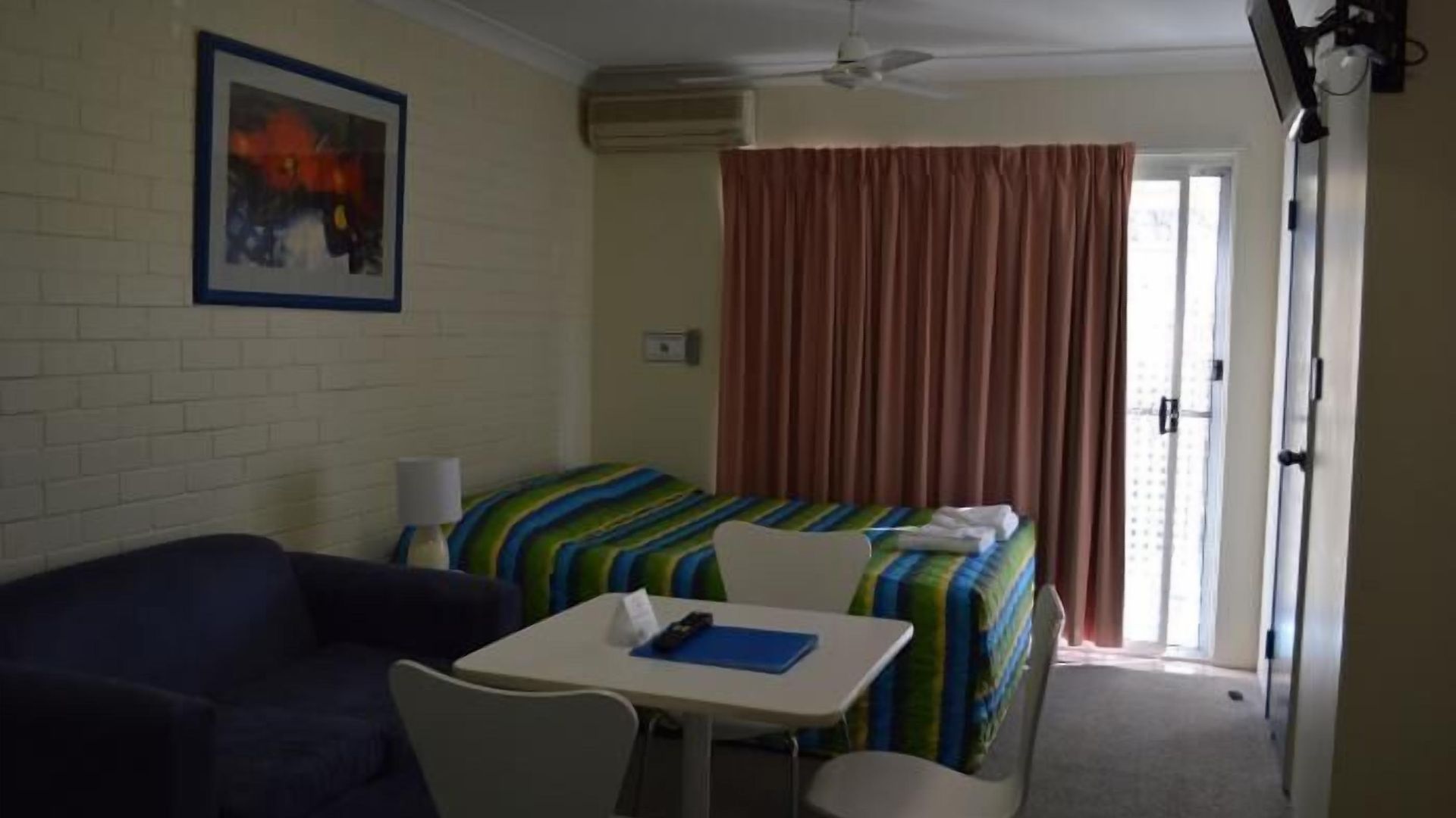 Tottenham Court Motel 3*
