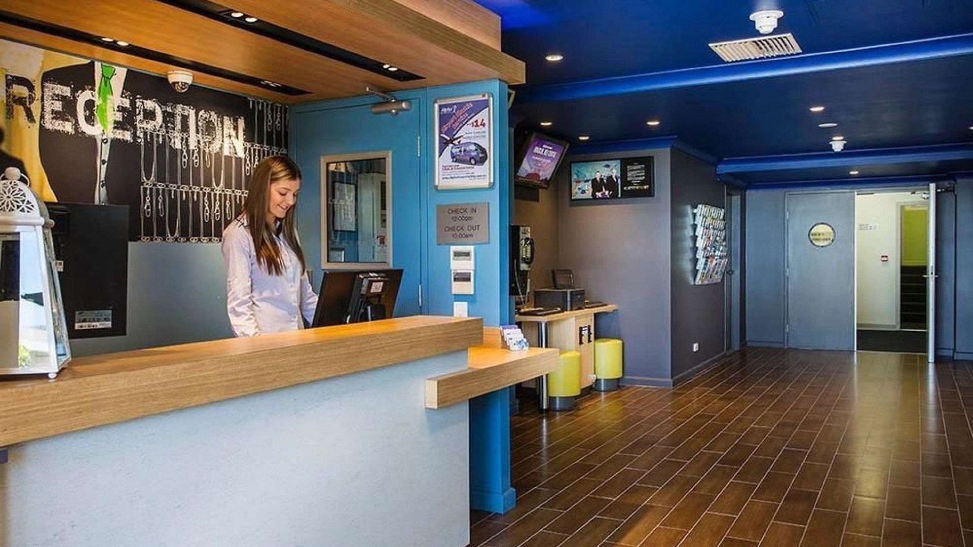 Ibis Budget Airport Hotel 3*