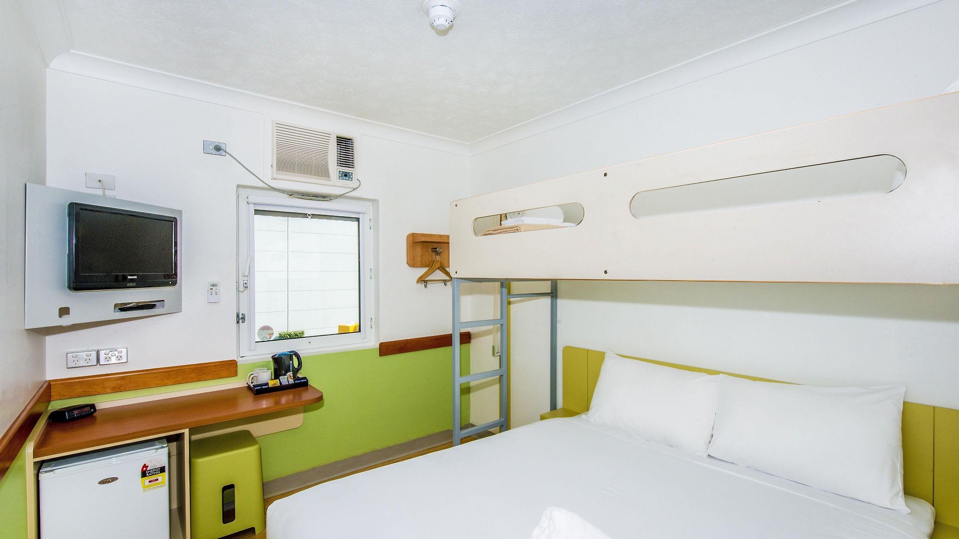Ibis Budget Airport 3*