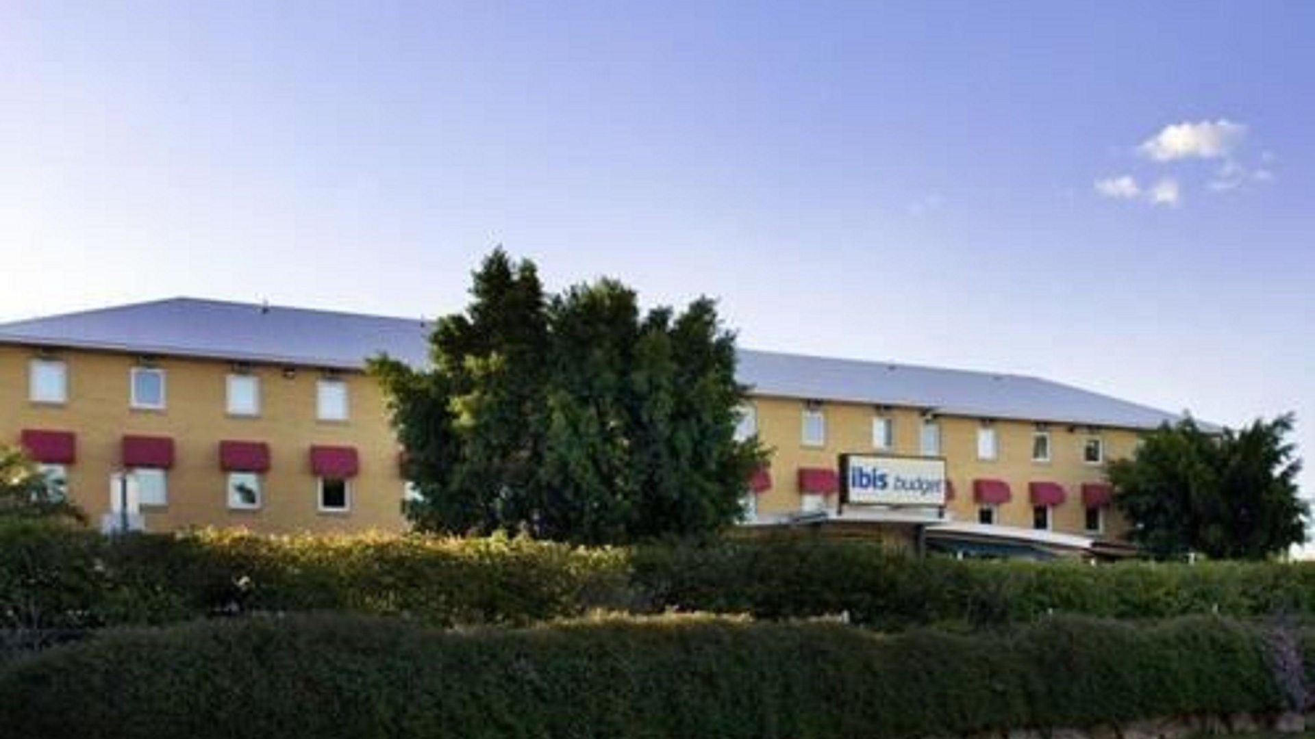 Ibis Budget Airport 3*