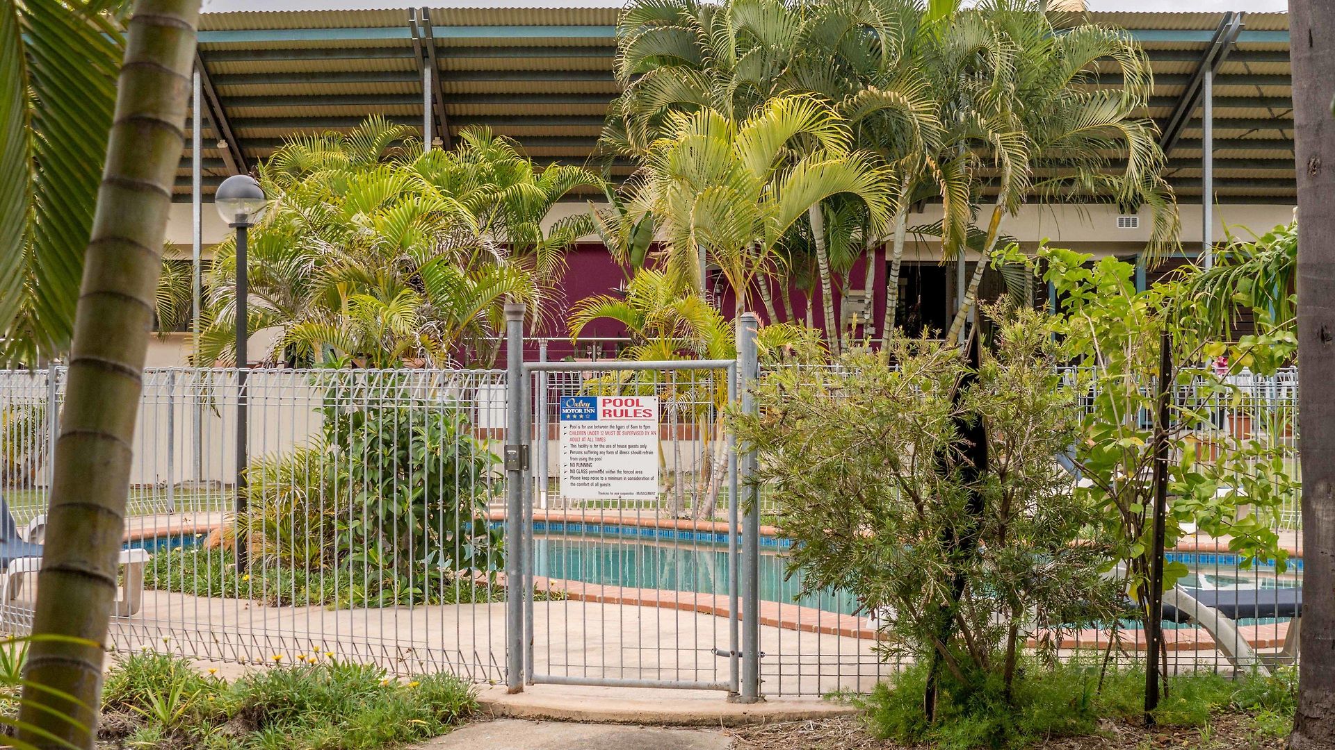 Motel Oxley Motor