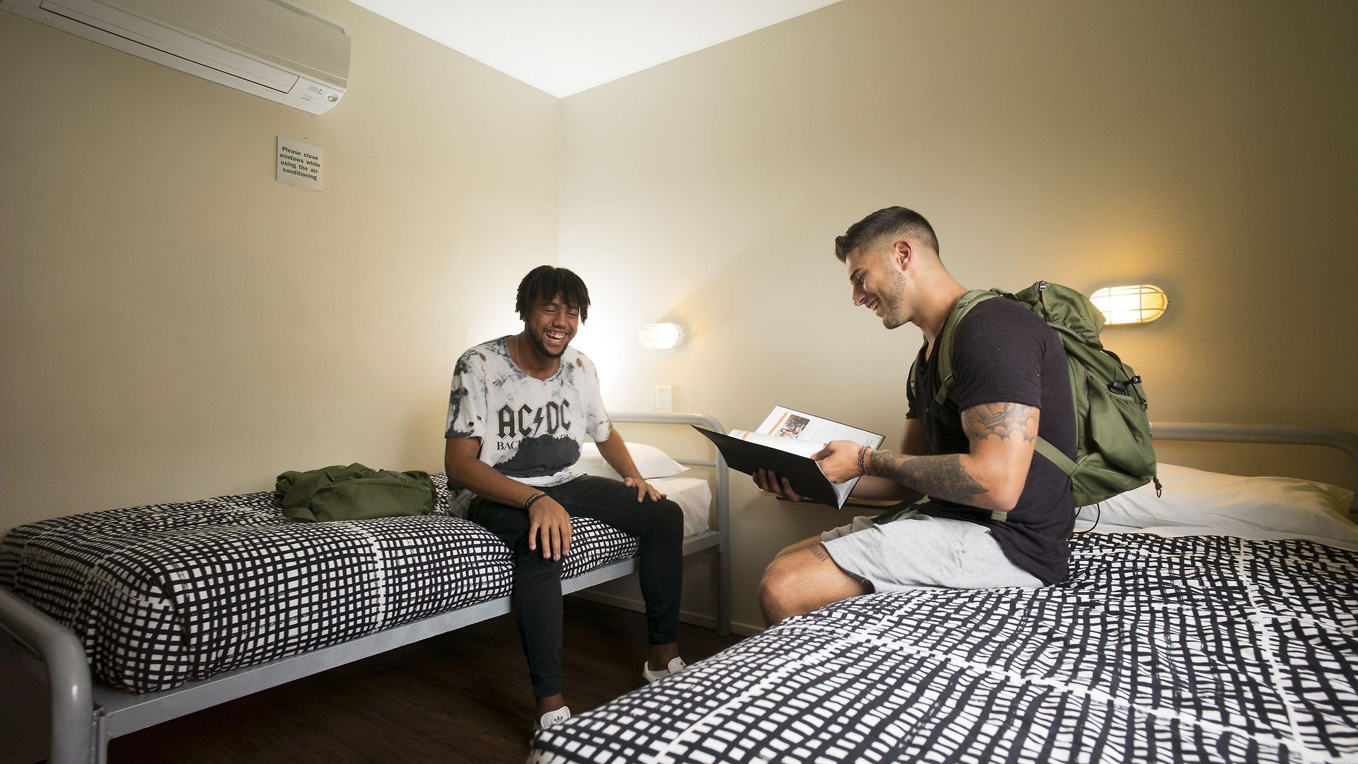 Yha Hostel *