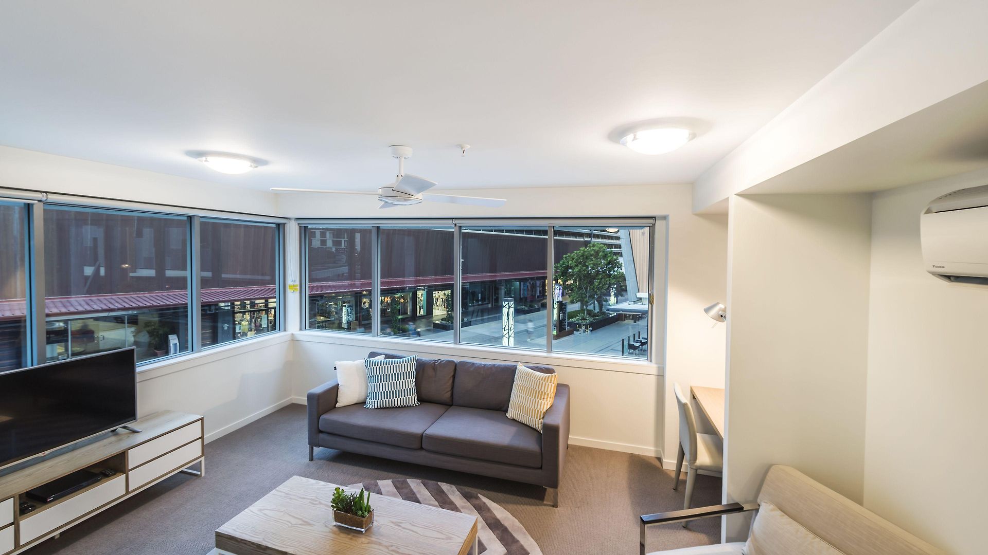 Link Portside Wharf Aparthotel 4*