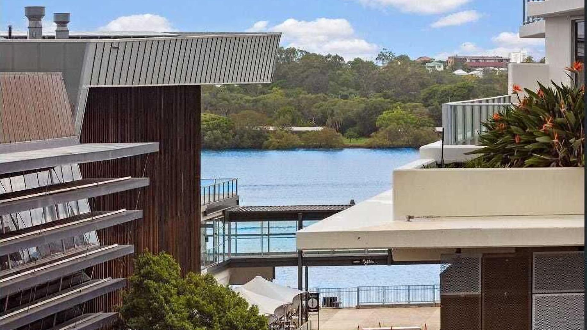 Link Portside Wharf 4*