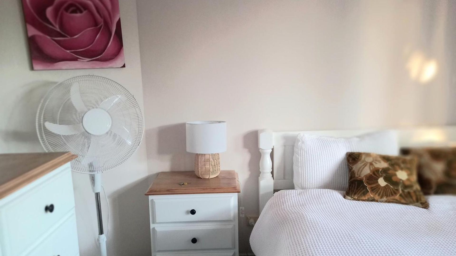 Air Conditioned Floral Youth Backpacker And House * Brisbane