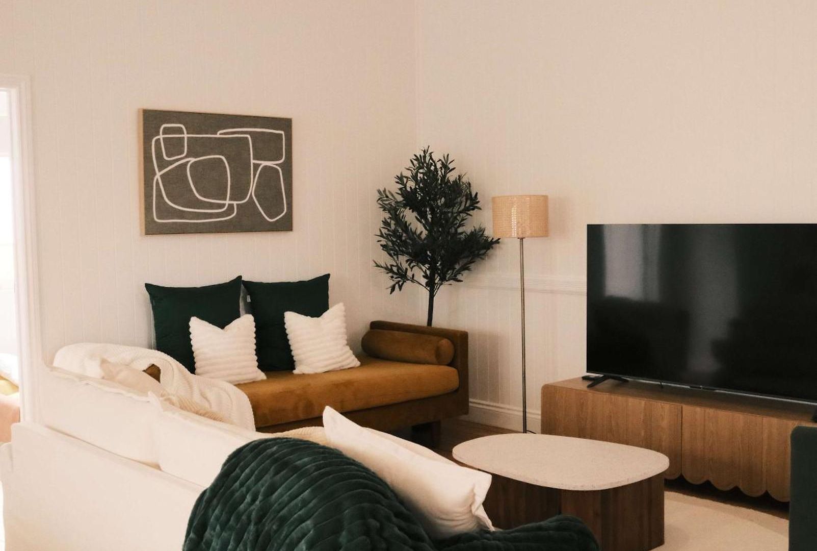 Holiday home Heart Of Milton 4b2b Ac 2tvs Private Parking Walk To Suncorp Stadium *