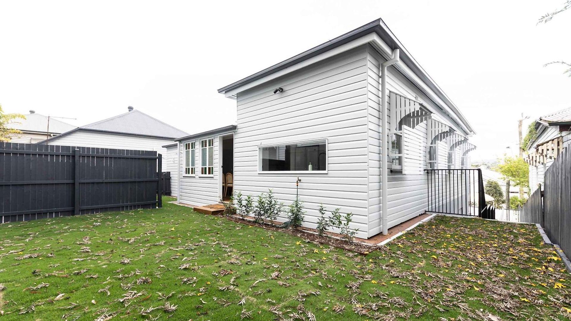 Heart Of Milton 4b2b Ac 2tvs Private Parking Walk To Suncorp Stadium Holiday home *