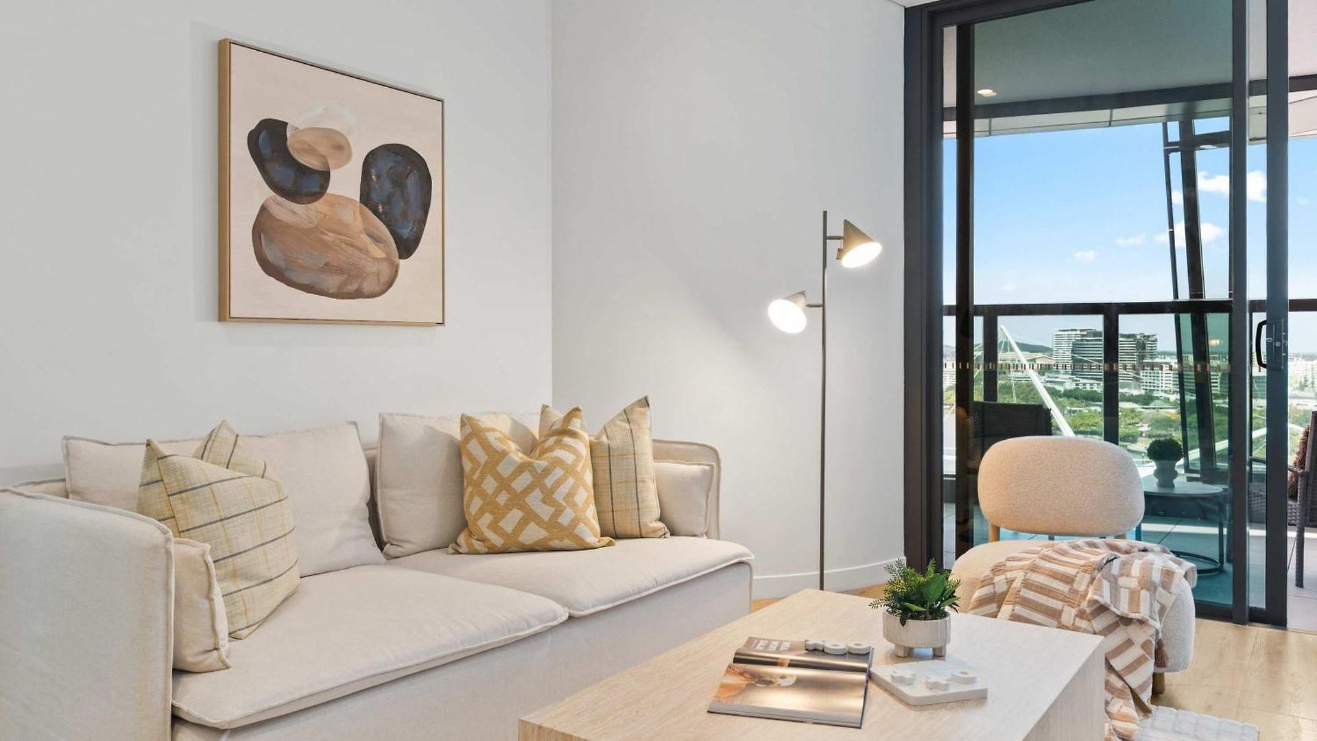 2br River And Fireworks View Apartment *
