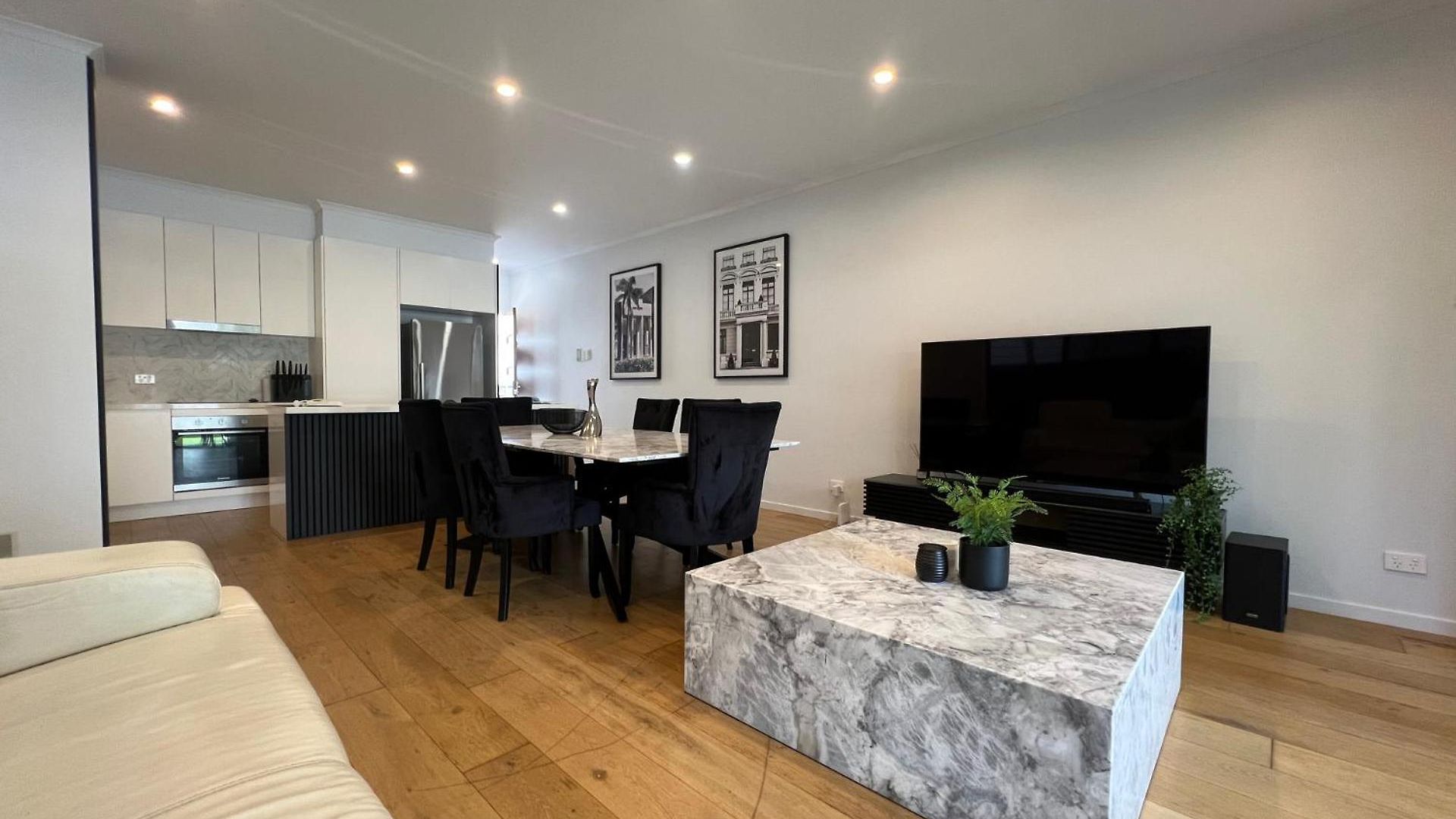 Apartment Peaceful 3br 2ba With Parking Near Airport And Cbd *