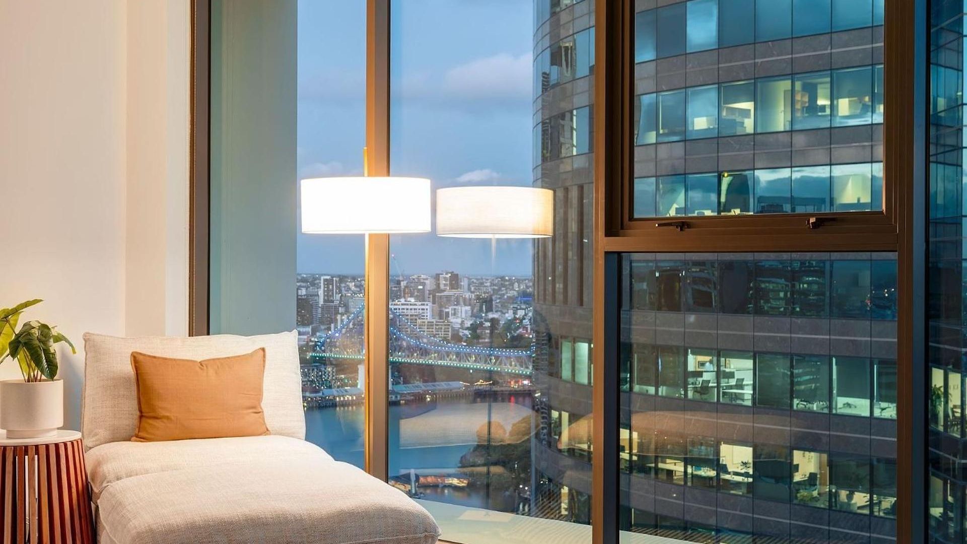 Glasshouse On Felix - Luxury With River Views, Pool And Parking | Winter Escape | Longer & Save | 1 June - 31 August * Brisbane