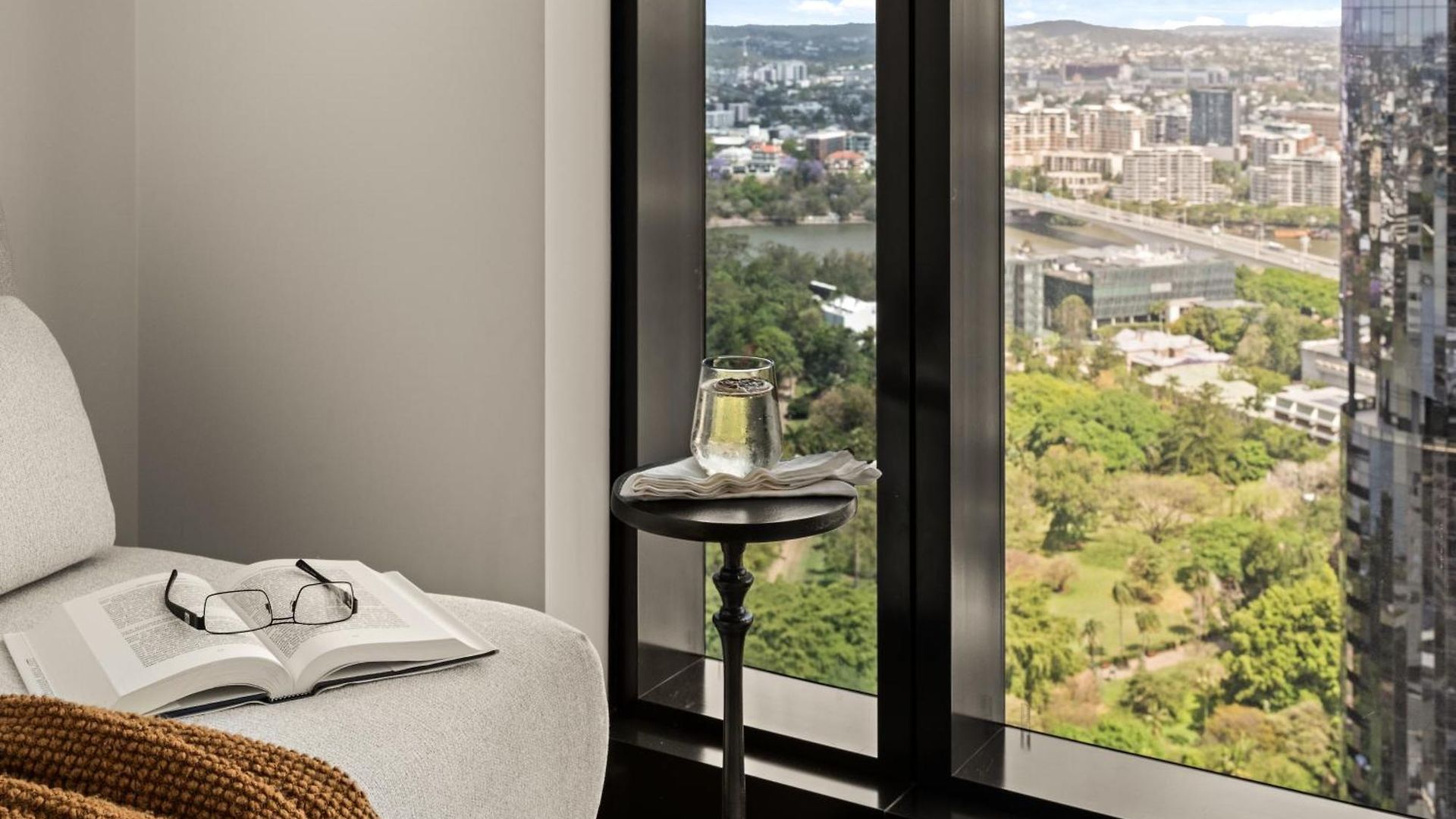 Luxe Living In The Sky Brisbane