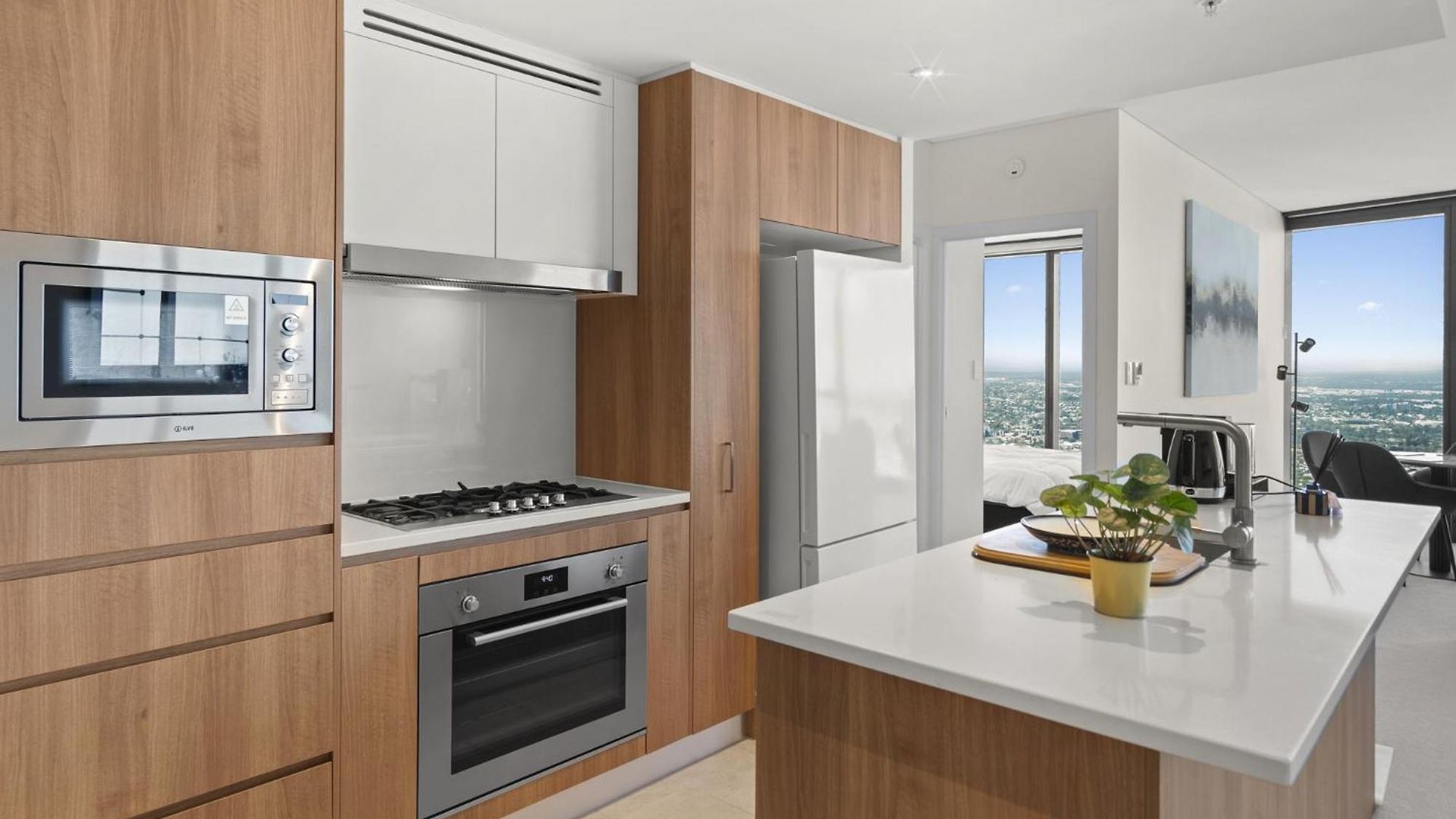 Apartment Panoramic Views & High-rise Pool And Gym *