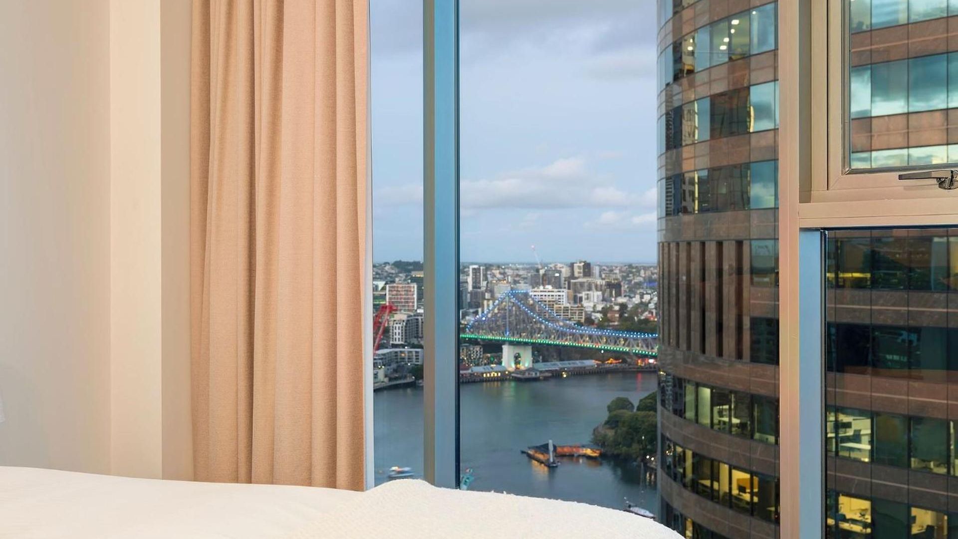 Apartment Glasshouse On Felix - Luxury With River Views, Pool And Parking | Winter Escape | Longer & Save | 1 June - 31 August Brisbane