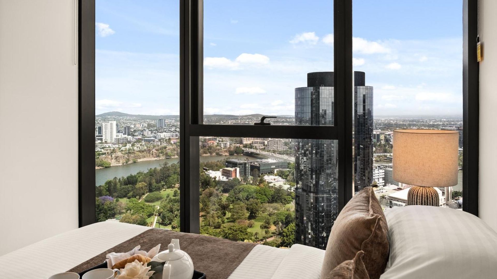 Luxe Living In The Sky Brisbane