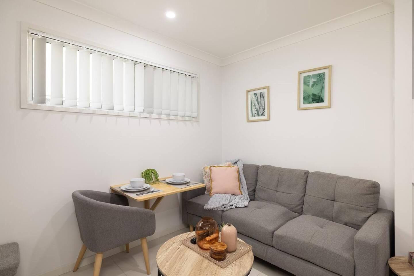 Apartment Smart Self Check-in - S Freney
