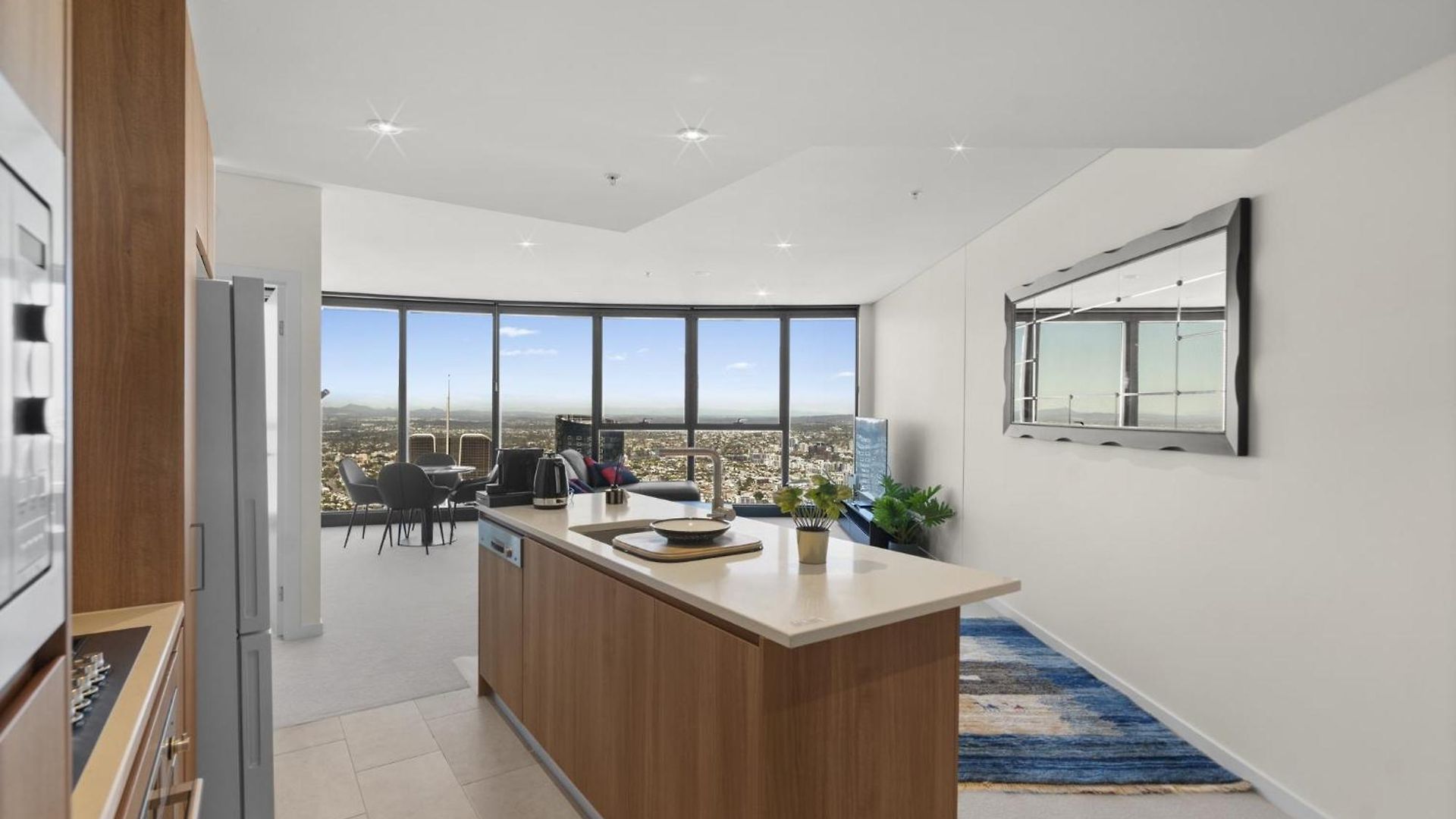 Panoramic Views & High-rise Pool And Gym * Brisbane