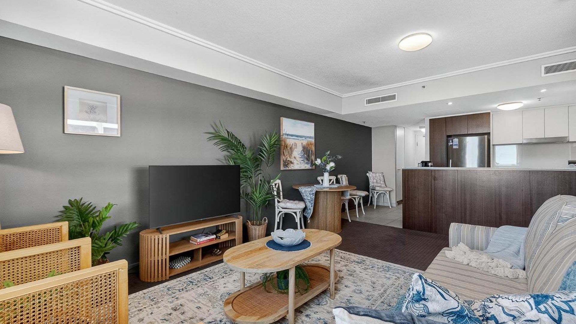 Coastal Escape With River Views In Casino Towers Brisbane