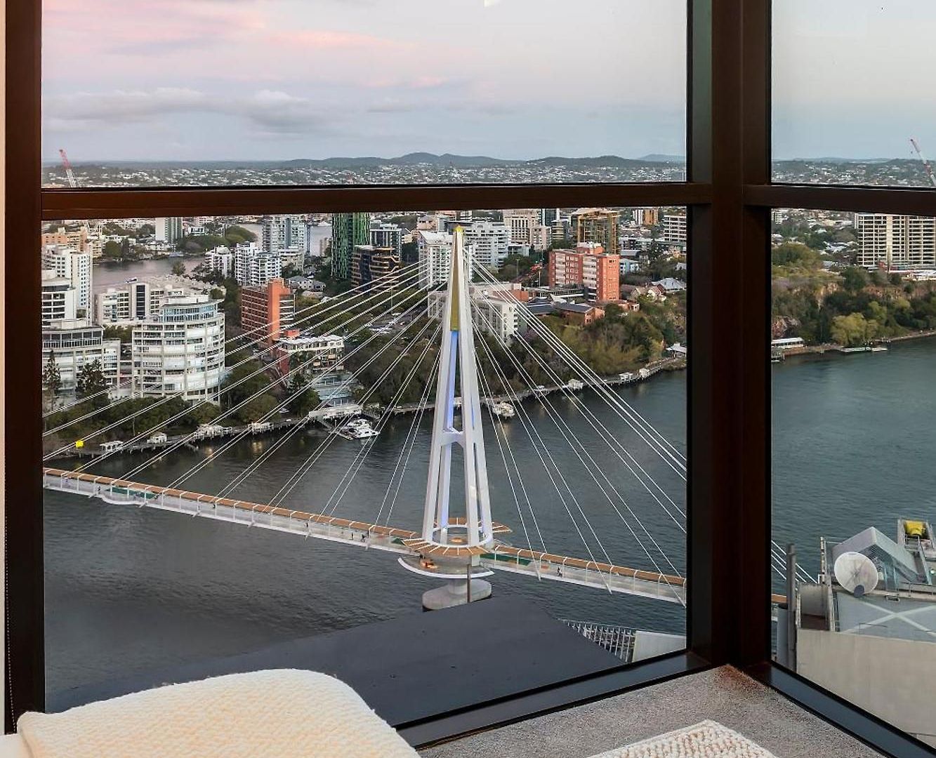 Glasshouse On Felix - Luxury With River Views, Pool And Parking | Winter Escape | Longer & Save | 1 June - 31 August Brisbane