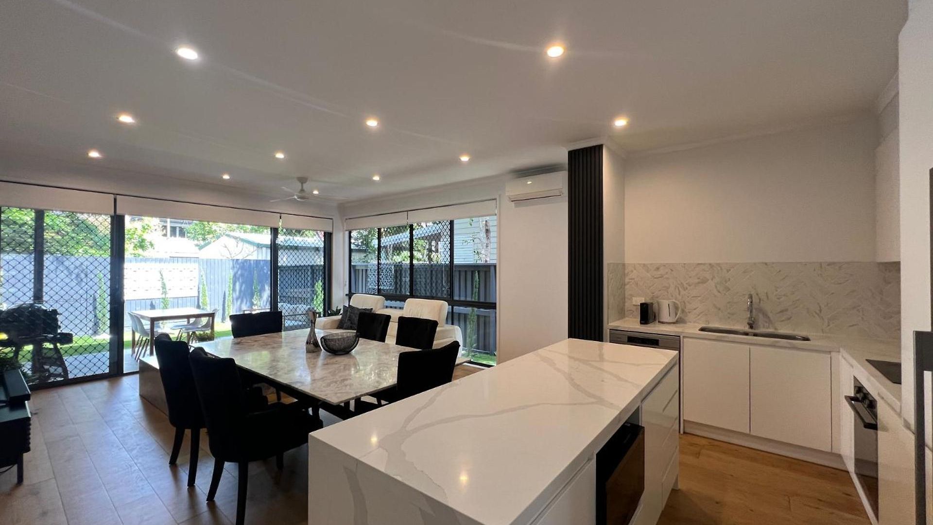 Apartment Peaceful 3br 2ba With Parking Near Airport And Cbd *