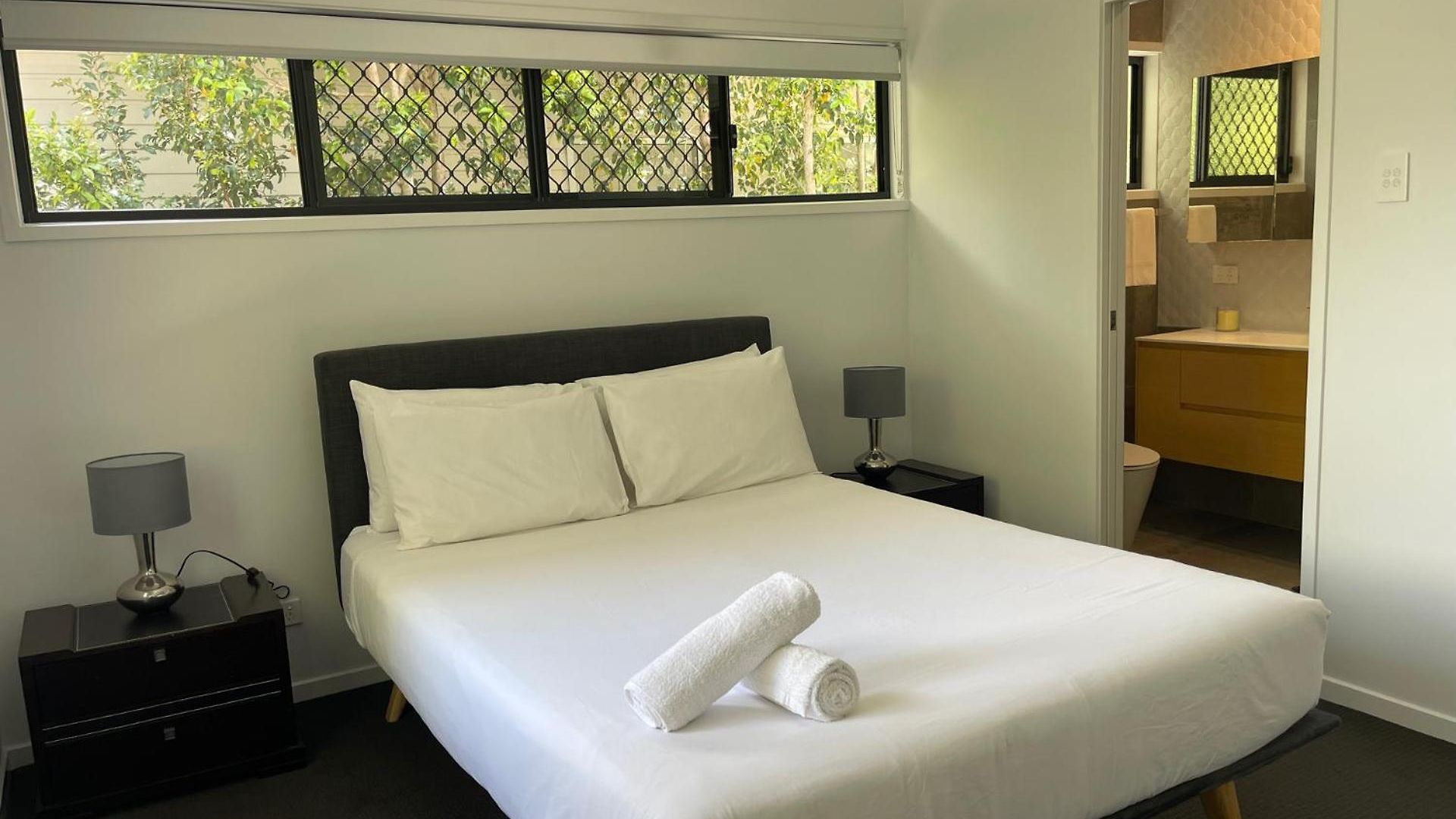 Peaceful 3br 2ba With Parking Near Airport And Cbd