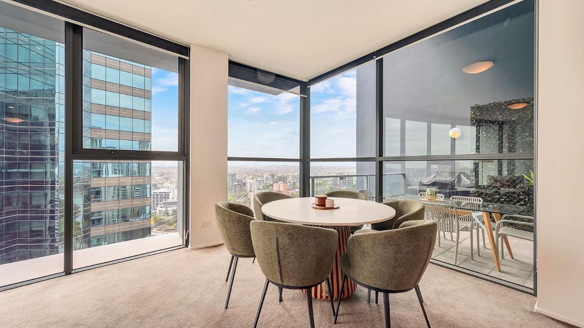 Apartment Glasshouse On Felix - Luxury With River Views, Pool And Parking | Winter Escape | Longer & Save | 1 June - 31 August Brisbane