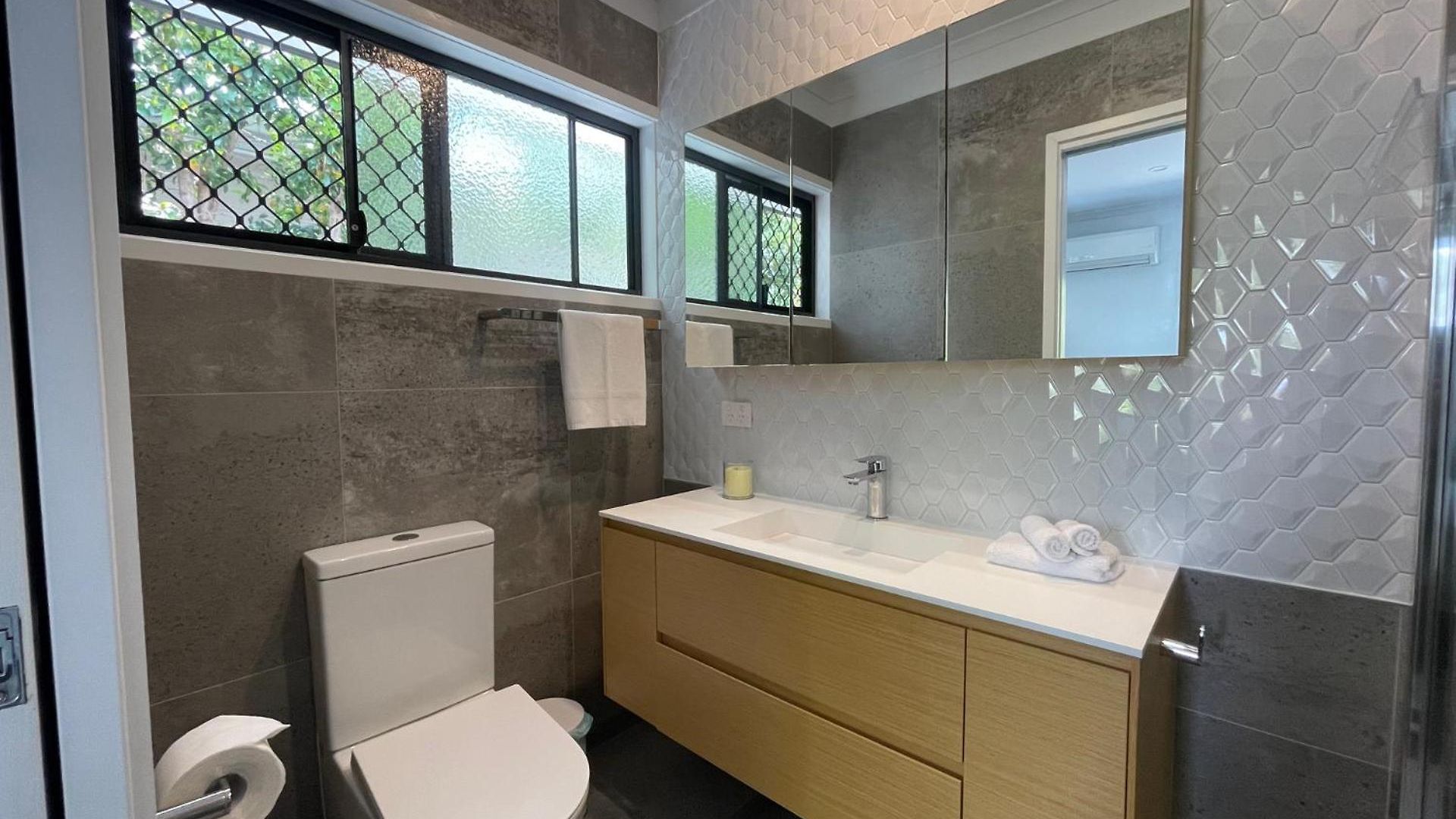 Peaceful 3br 2ba With Parking Near Airport And Cbd * Brisbane