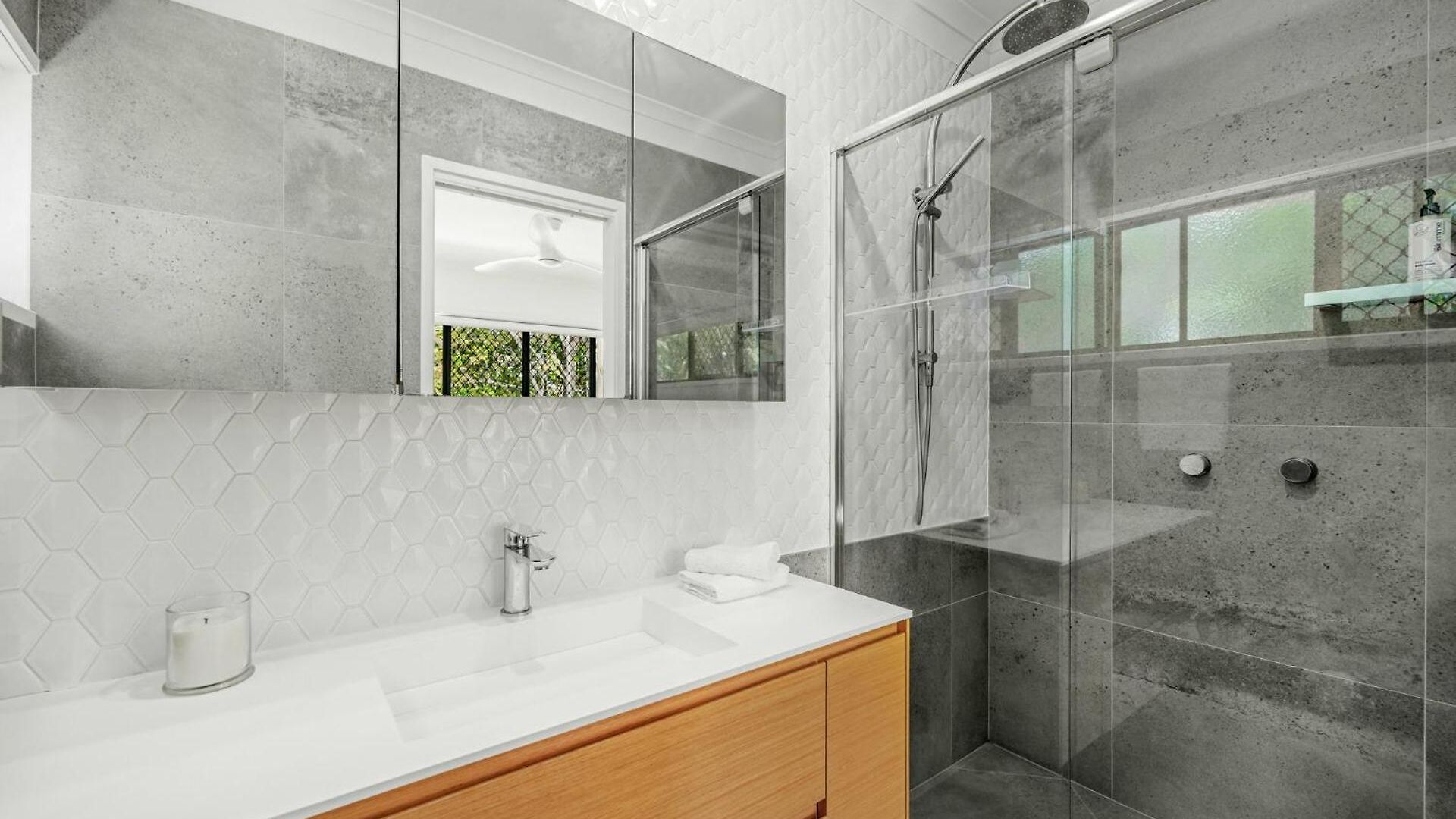 Apartment Peaceful 3br 2ba With Parking Near Airport And Cbd *
