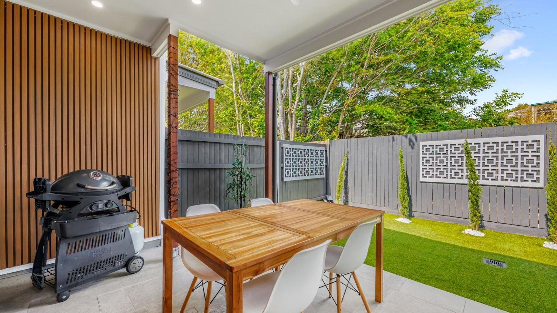 Peaceful 3br 2ba With Parking Near Airport And Cbd Apartment *