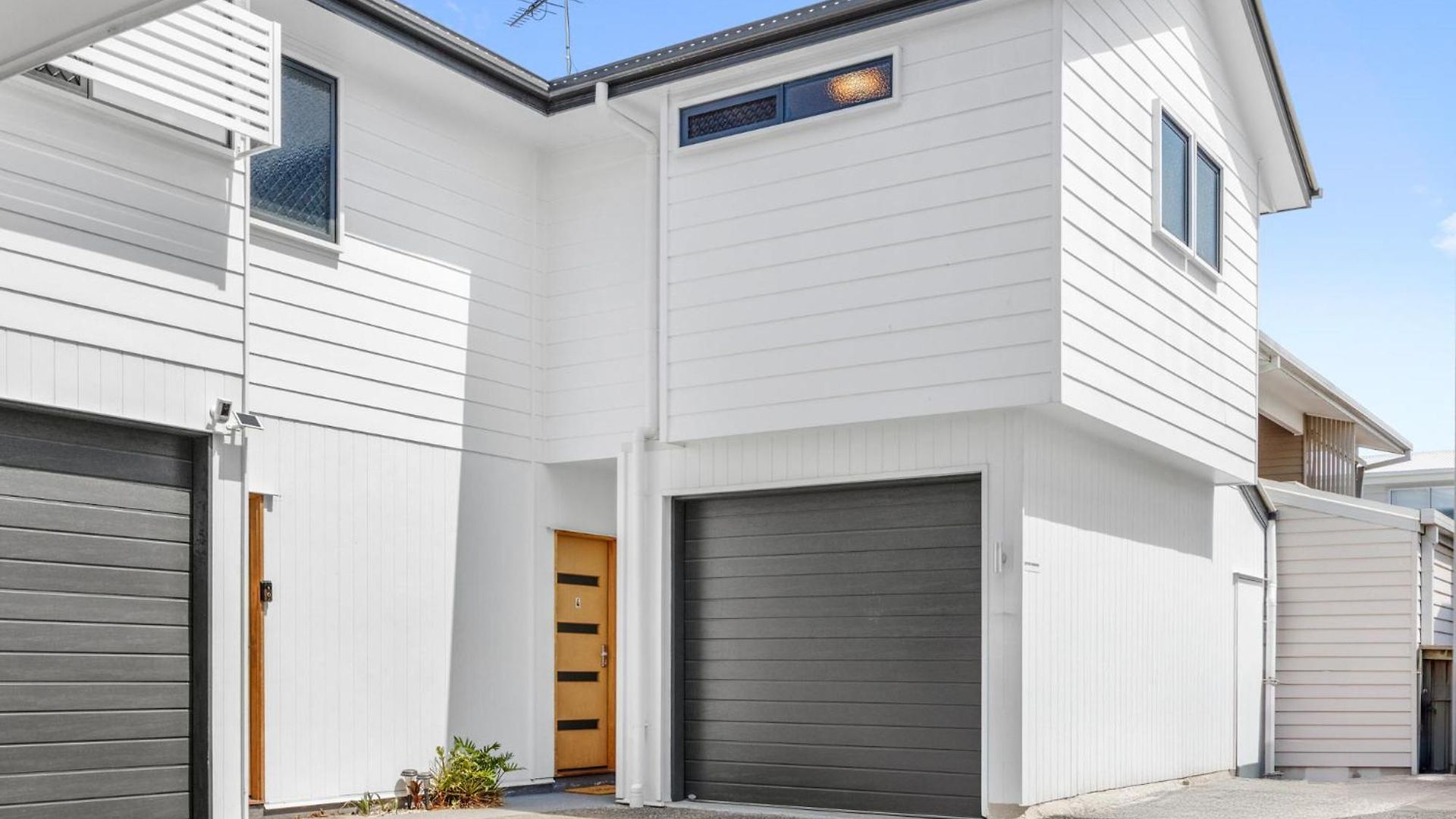 Peaceful 3br 2ba With Parking Near Airport And Cbd Apartment Brisbane