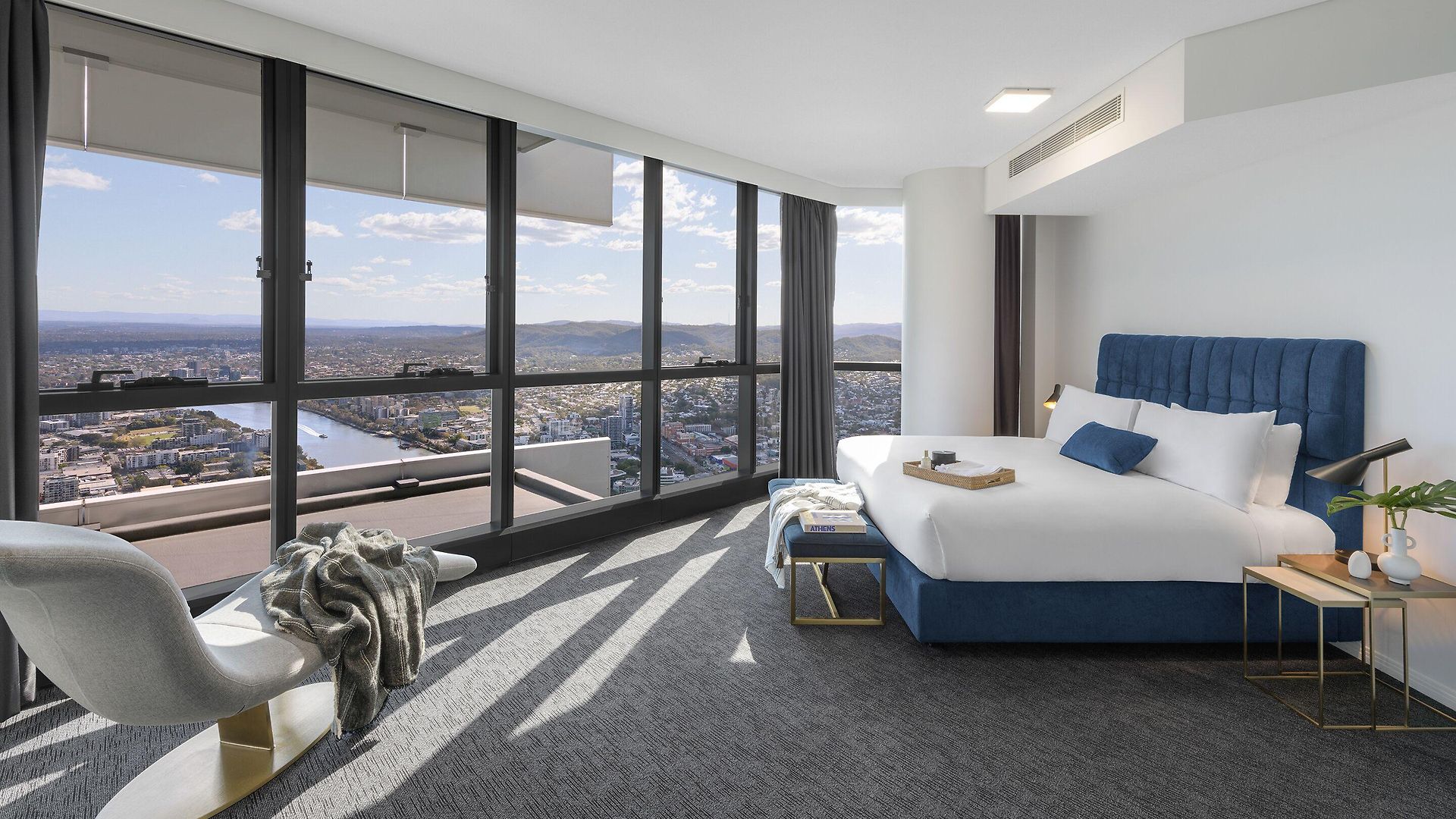 Meriton Herschel Street, 5* Brisbane