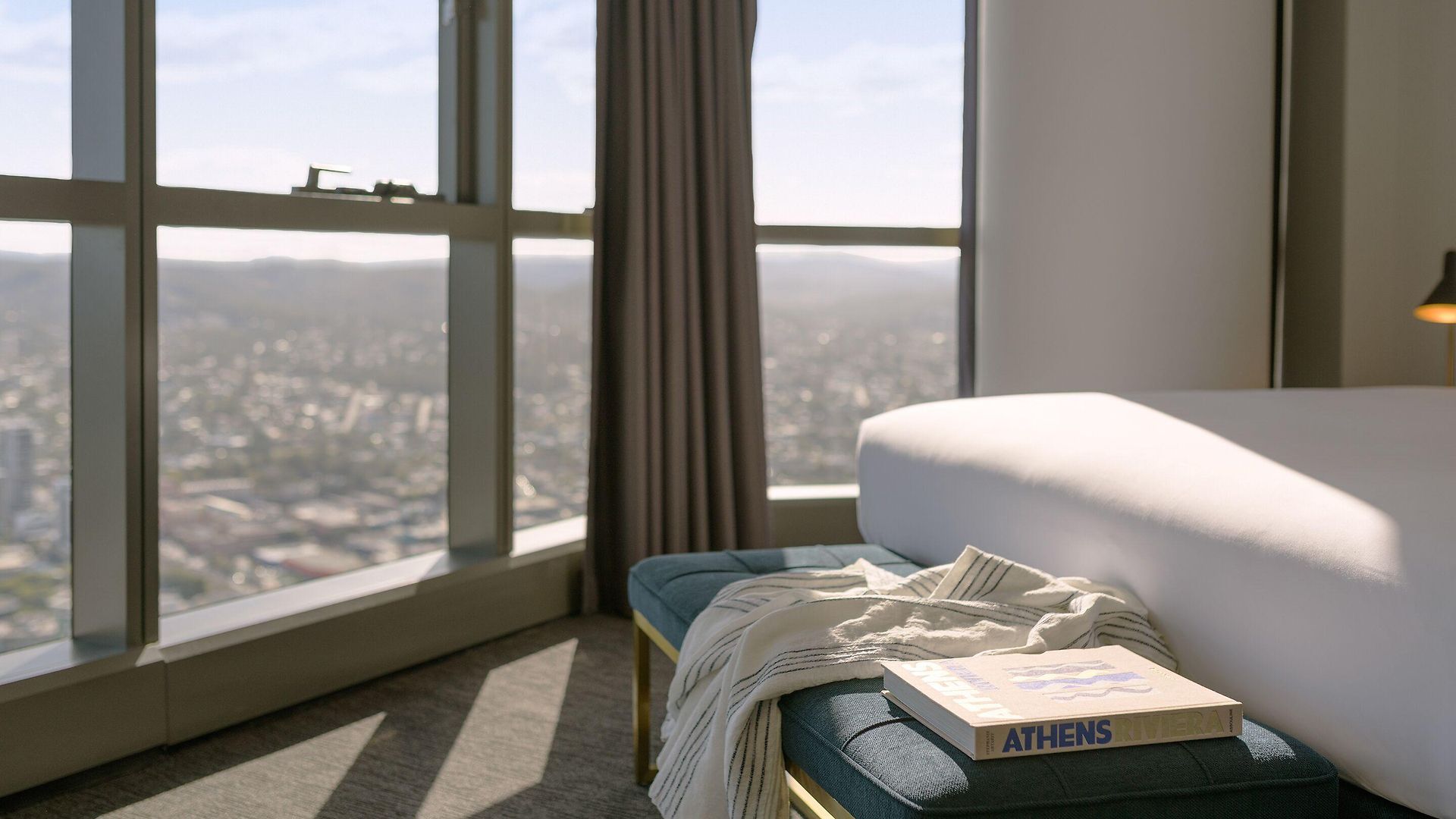 Meriton Herschel Street, 5* Brisbane