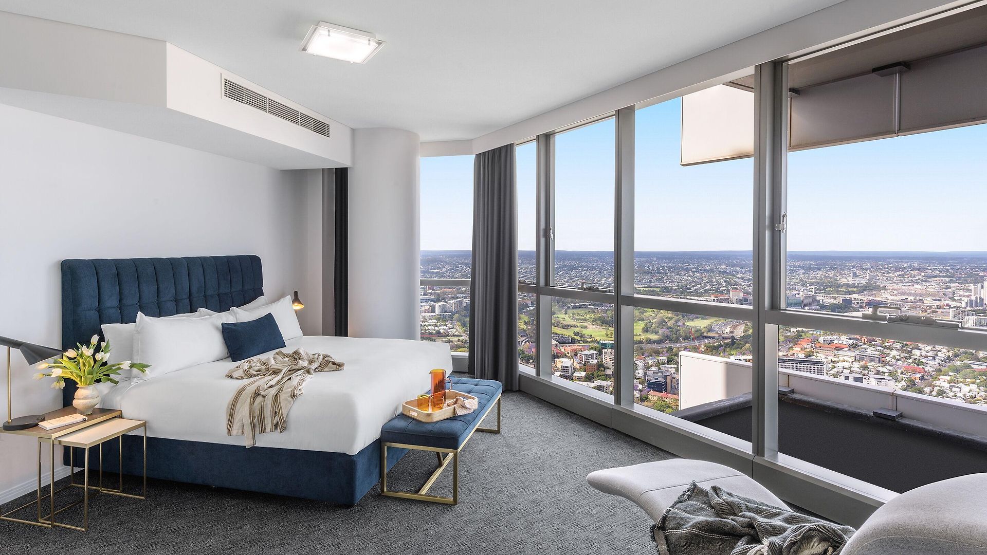 Meriton Herschel Street, Hotel