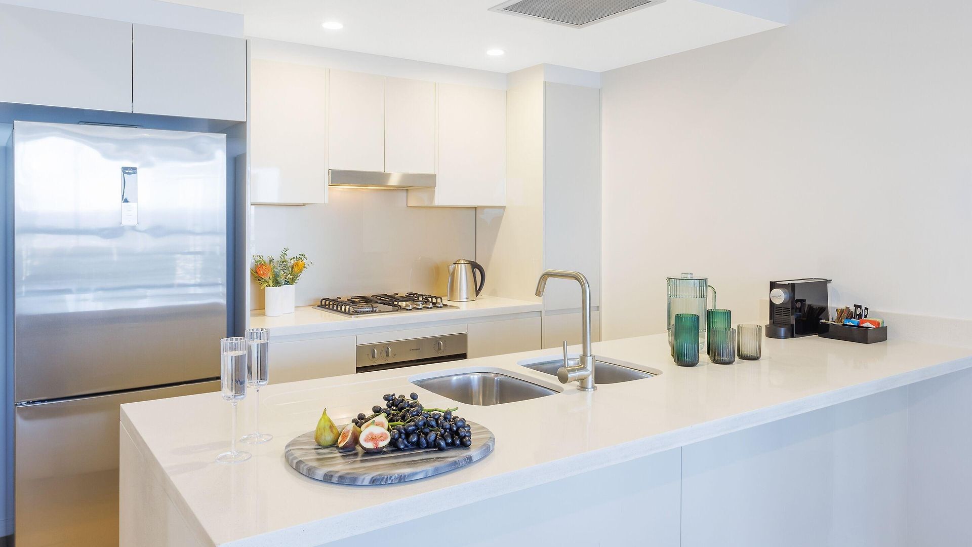 Meriton Herschel Street, 5* Brisbane