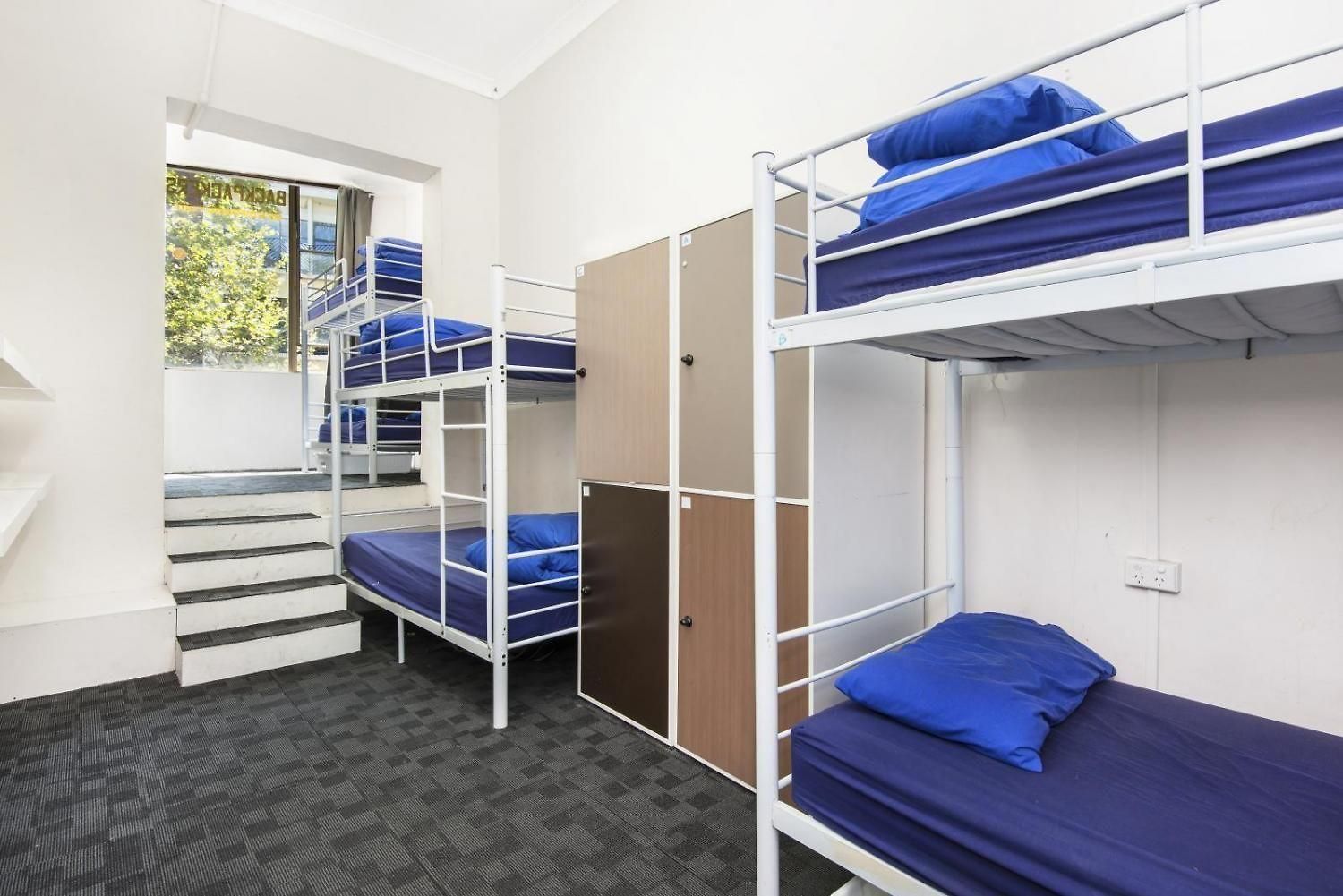 Summer House Hostel