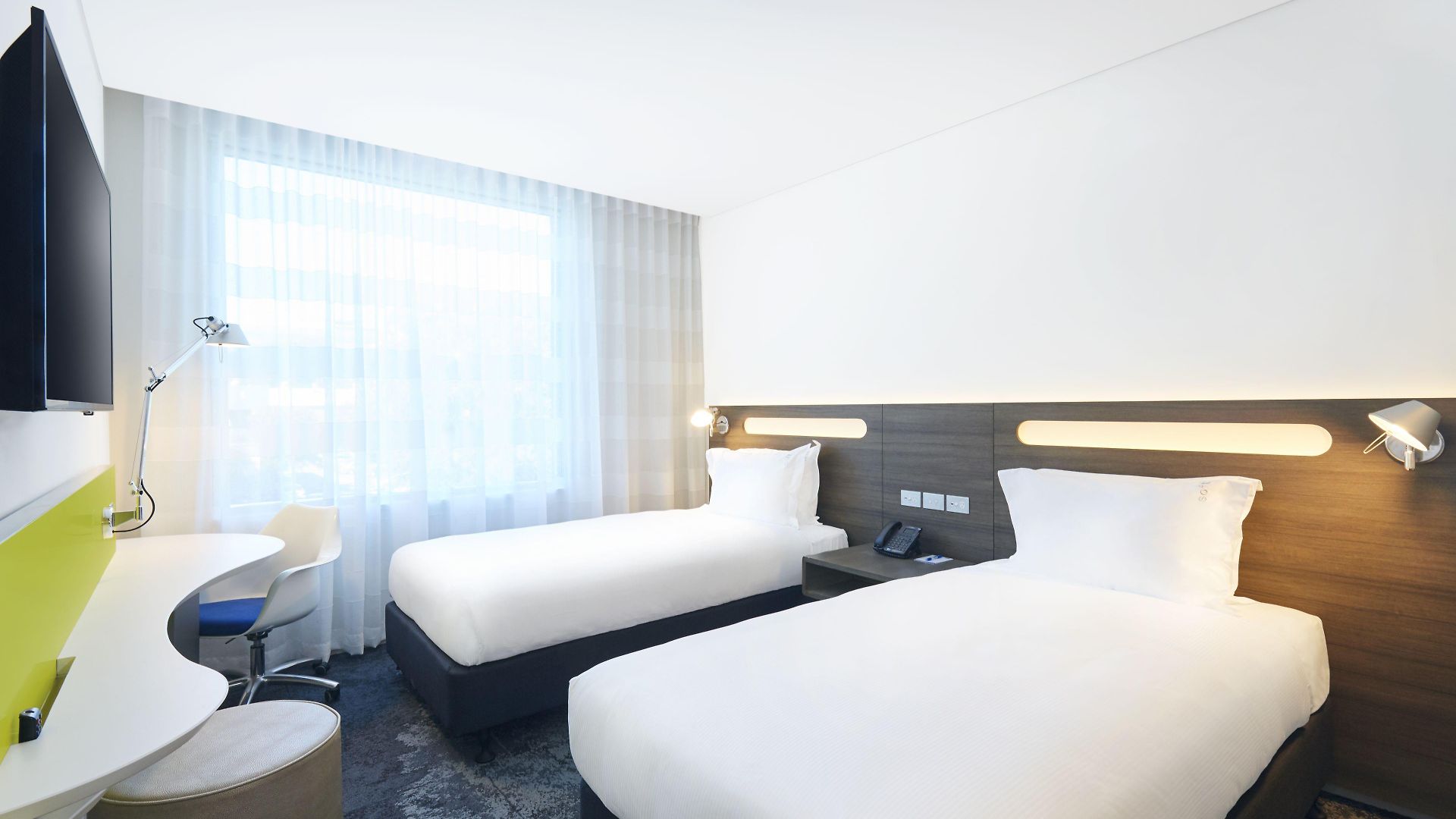 Holiday Inn Express Brisbane Central By Ihg 4* Brisbane