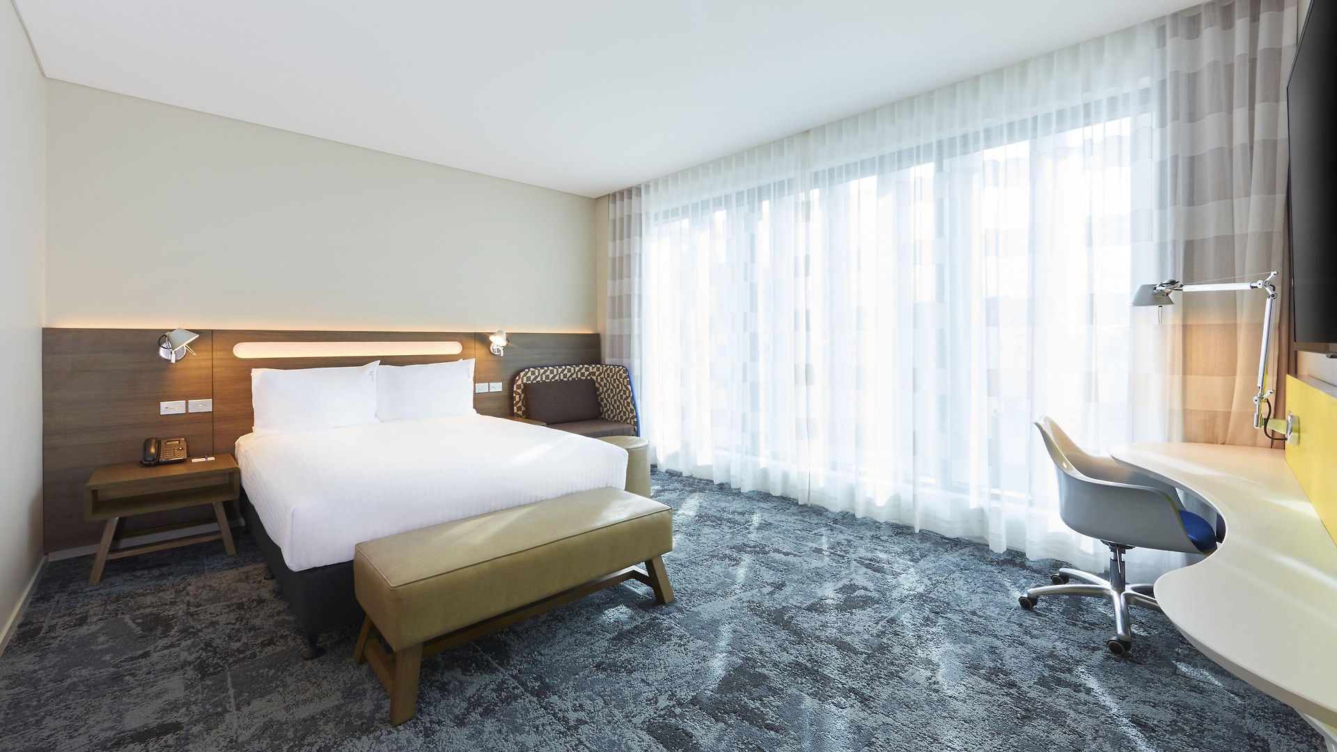 Holiday Inn Express Brisbane Central By Ihg 4* Brisbane