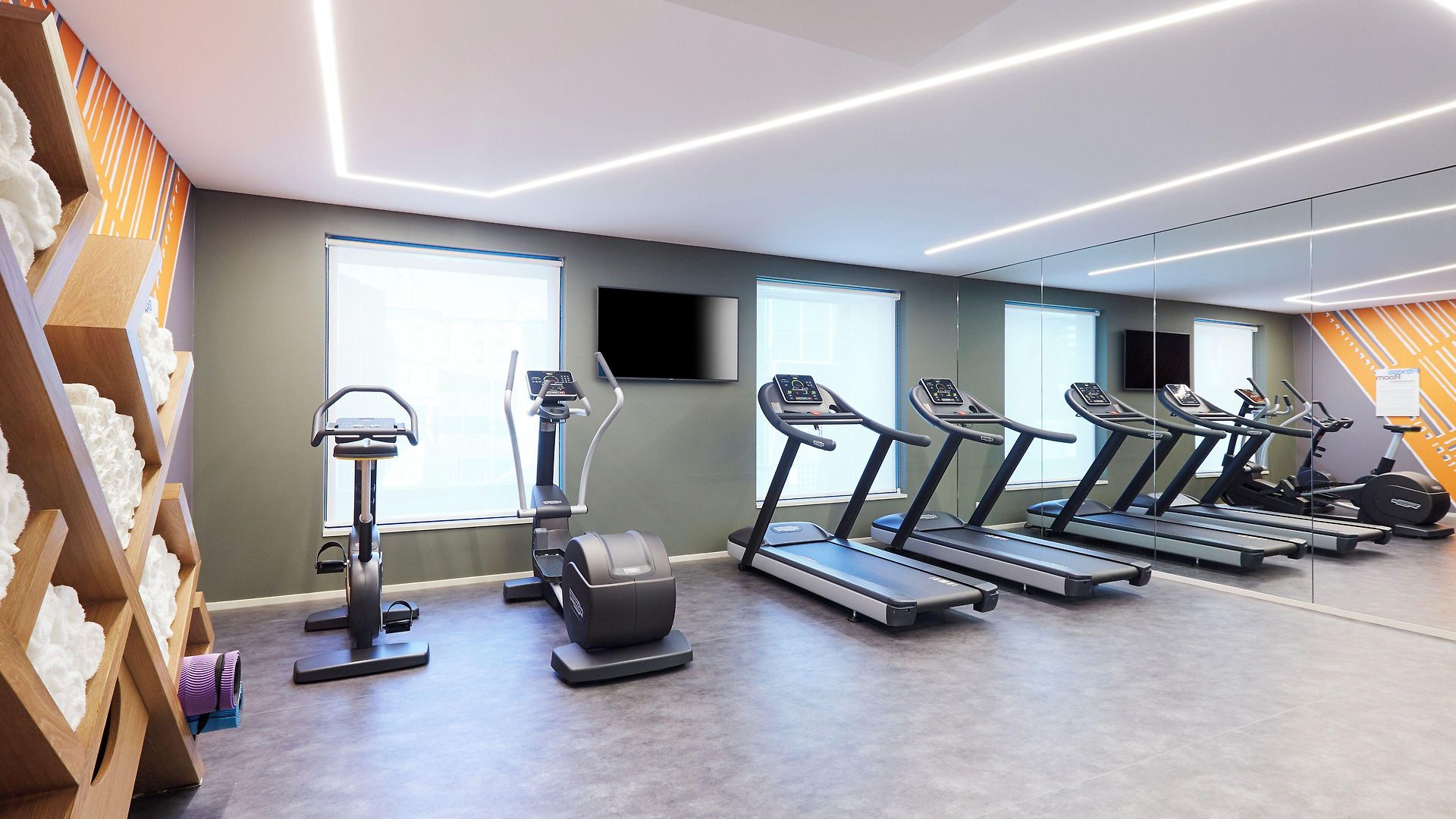 Holiday Inn Express Brisbane Central By Ihg Hotel 4*
