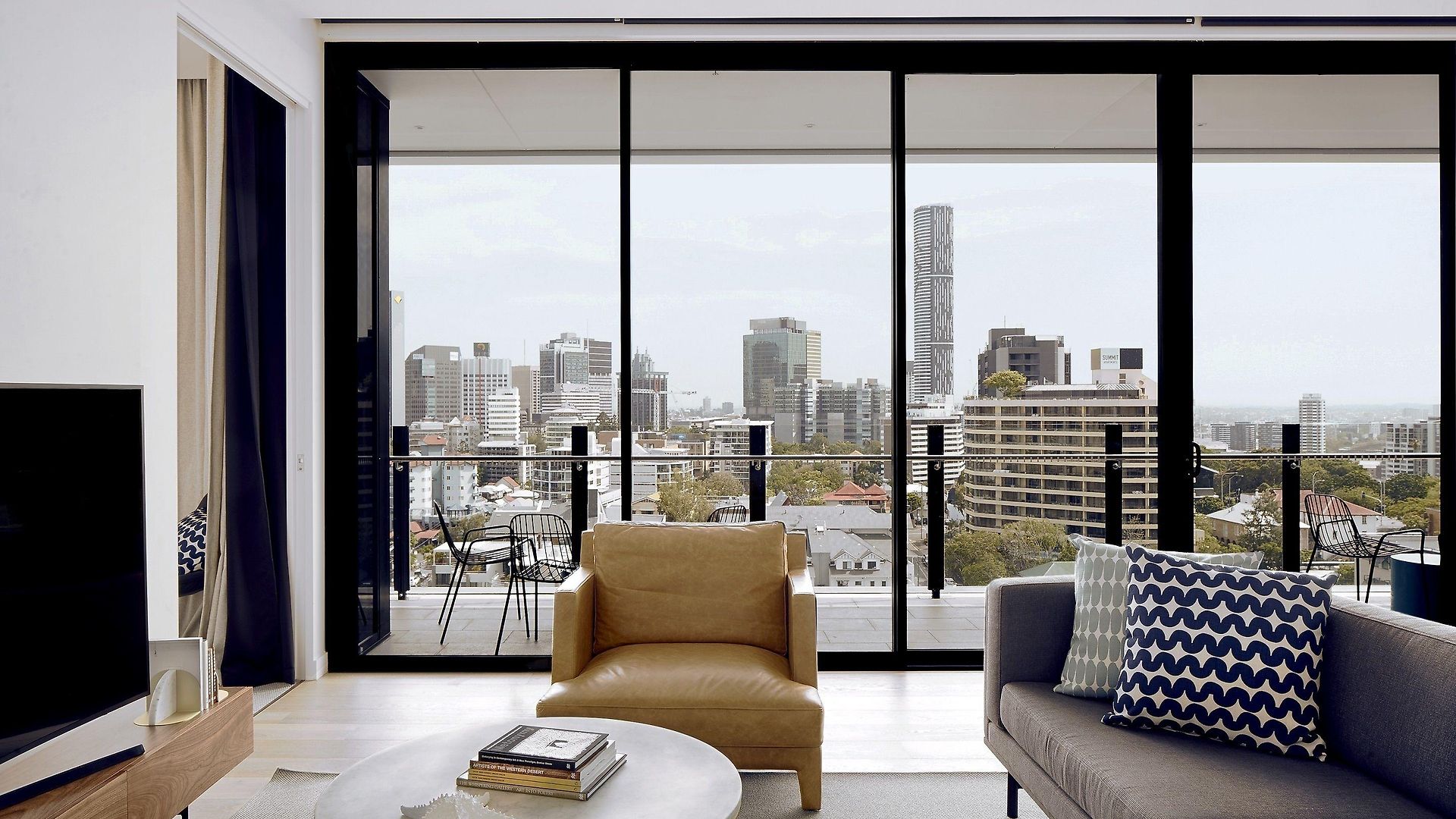 The Johnson - Art Series Hotel