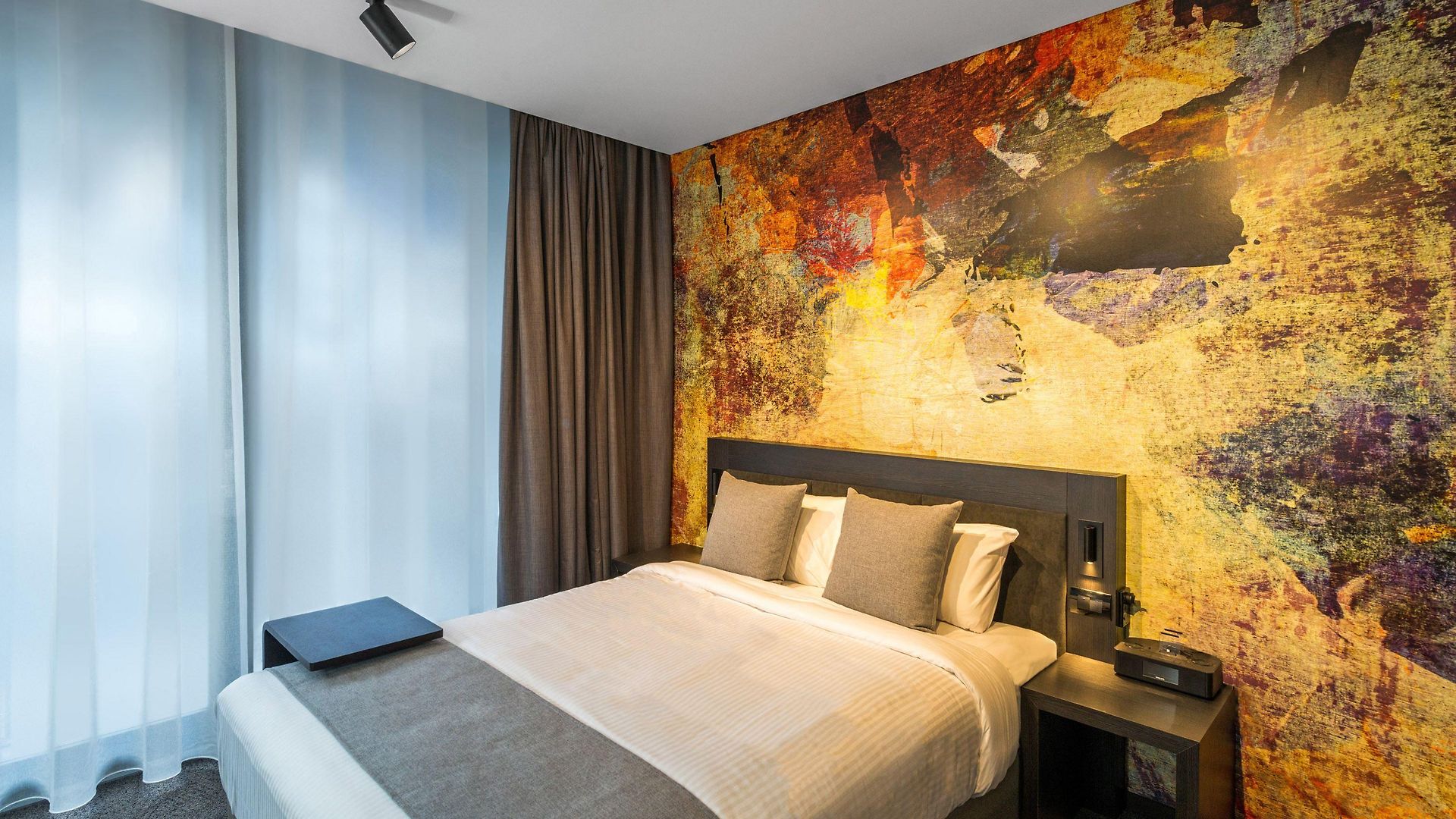 Kennigo Brisbane, Independent Collection By Evt Brisbane