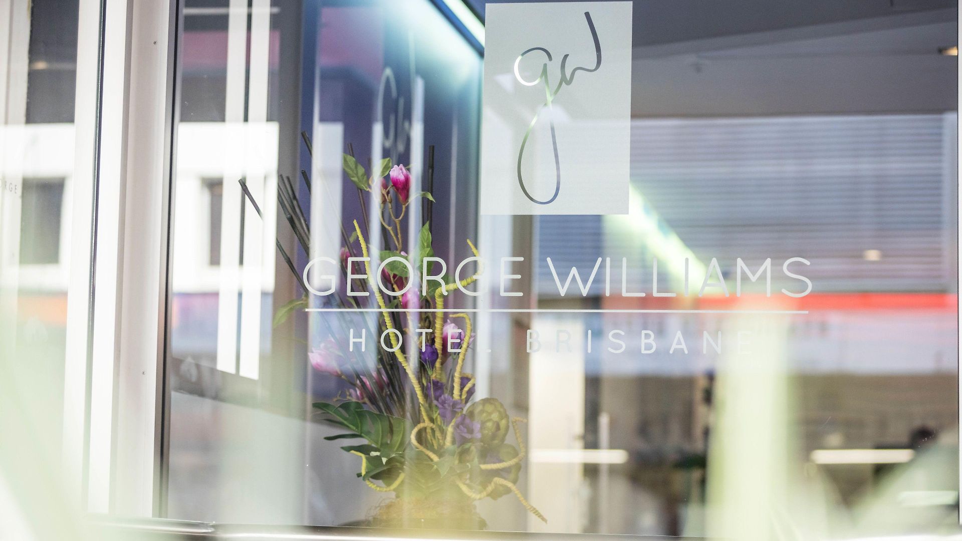 George Brisbane, Independent Collection By Evt 4* Brisbane